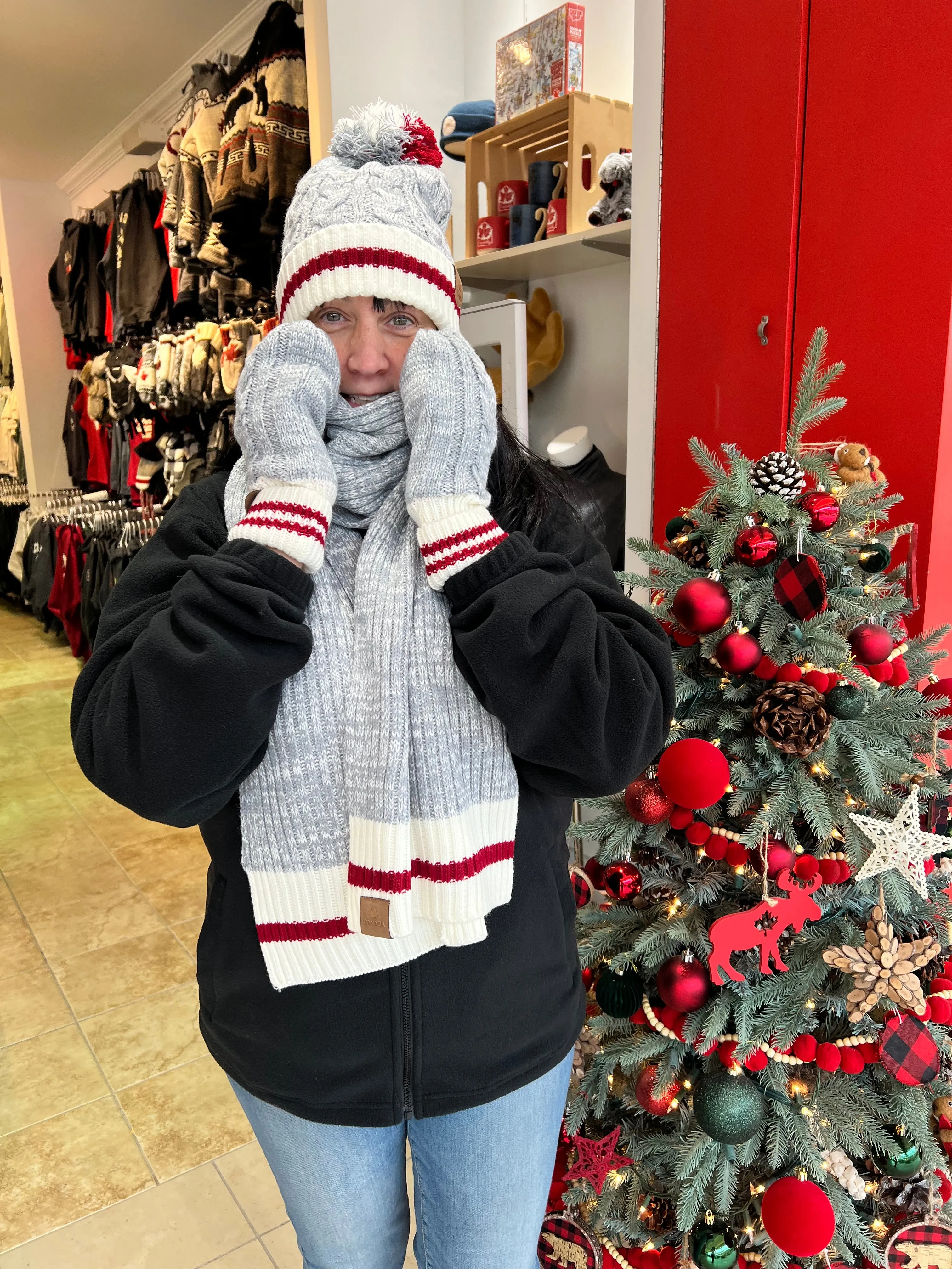 CABIN KNIT MITTS sold by Oh Canada WPG product image thumbnail 2