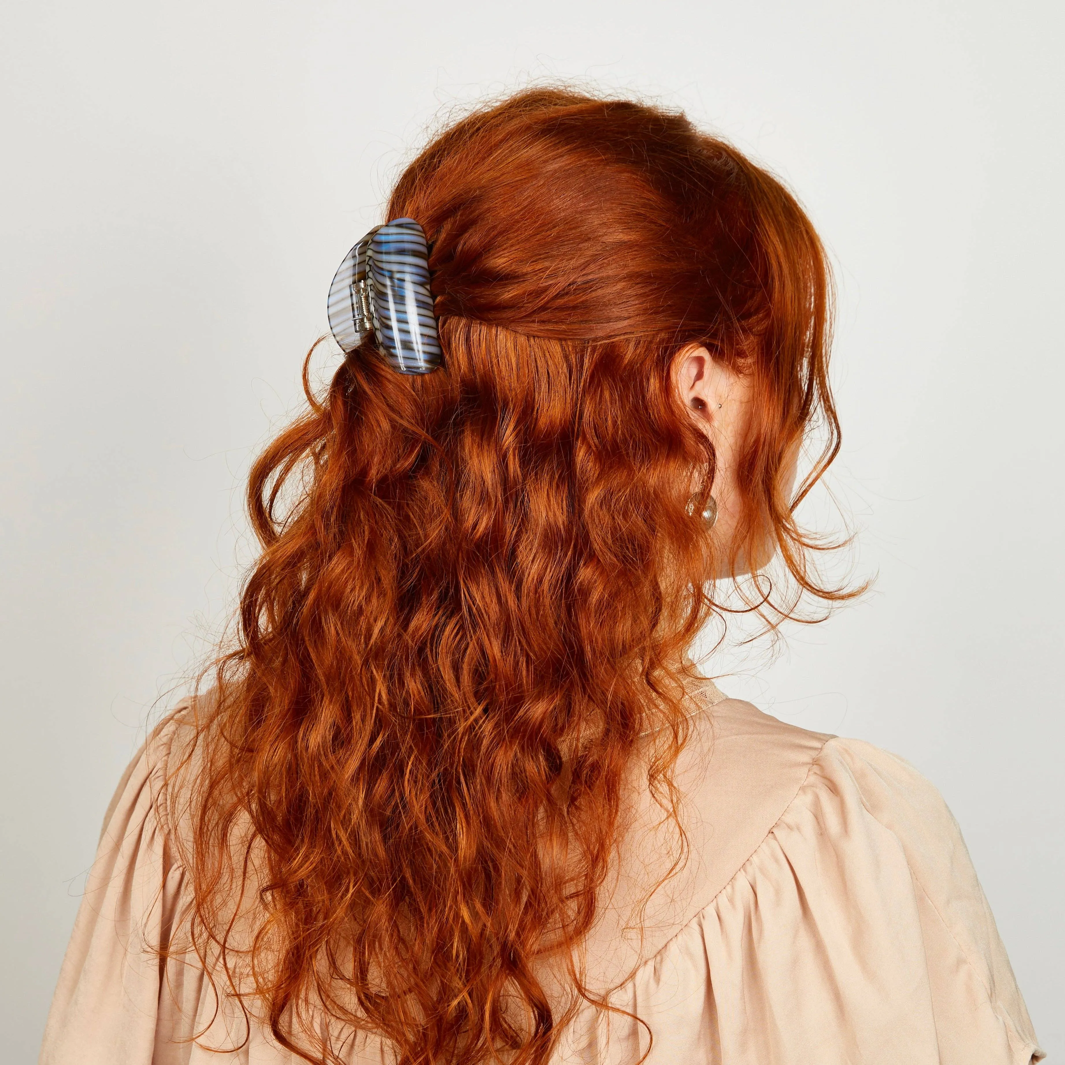 Juno Claw in Shadow sold by Camp Brand Goods product image thumbnail 2