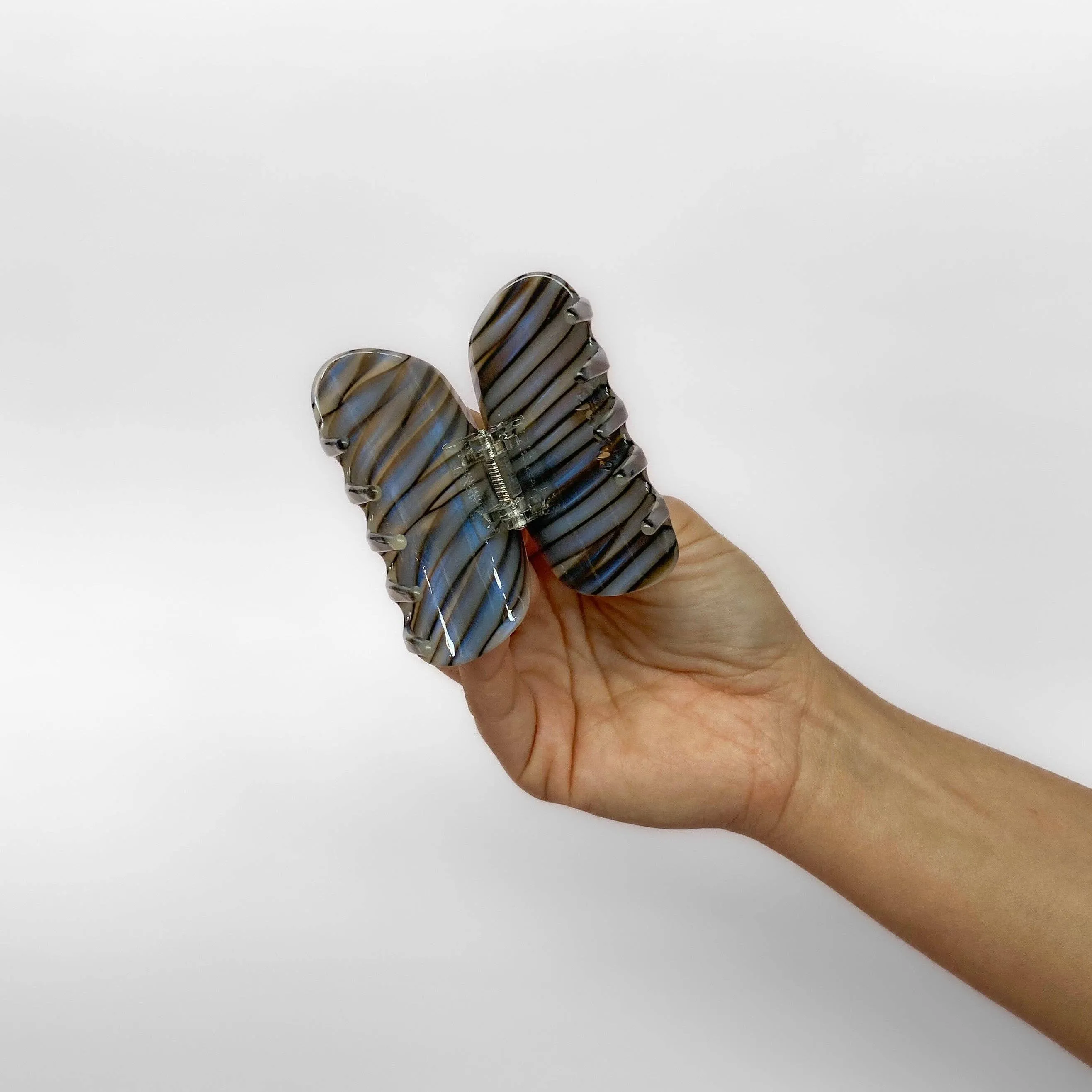 Juno Claw in Shadow sold by Camp Brand Goods product image thumbnail 3