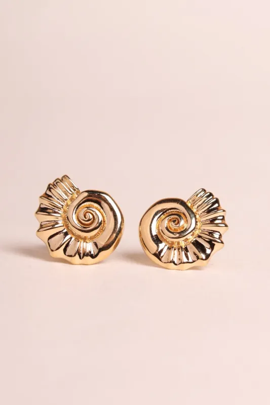 Clous Noélie sold by Waekura