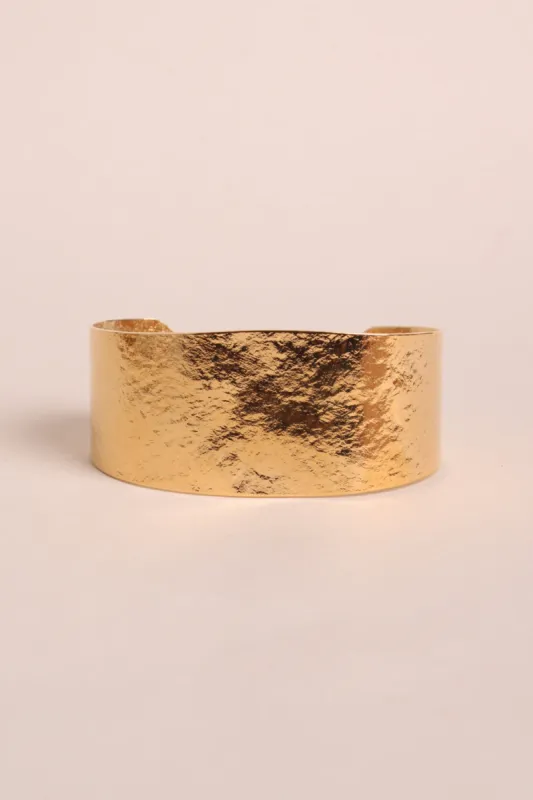 Manchette Morena sold by Waekura