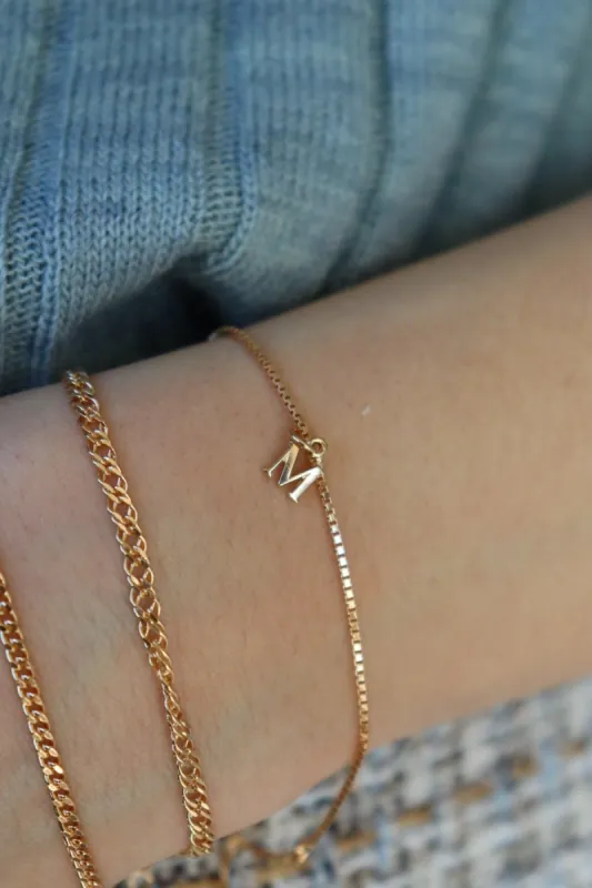 Bracelet Arie lettre initiale sold by Waekura