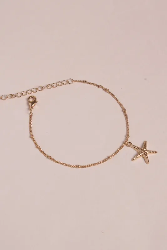 Bracelet Mattea sold by Waekura