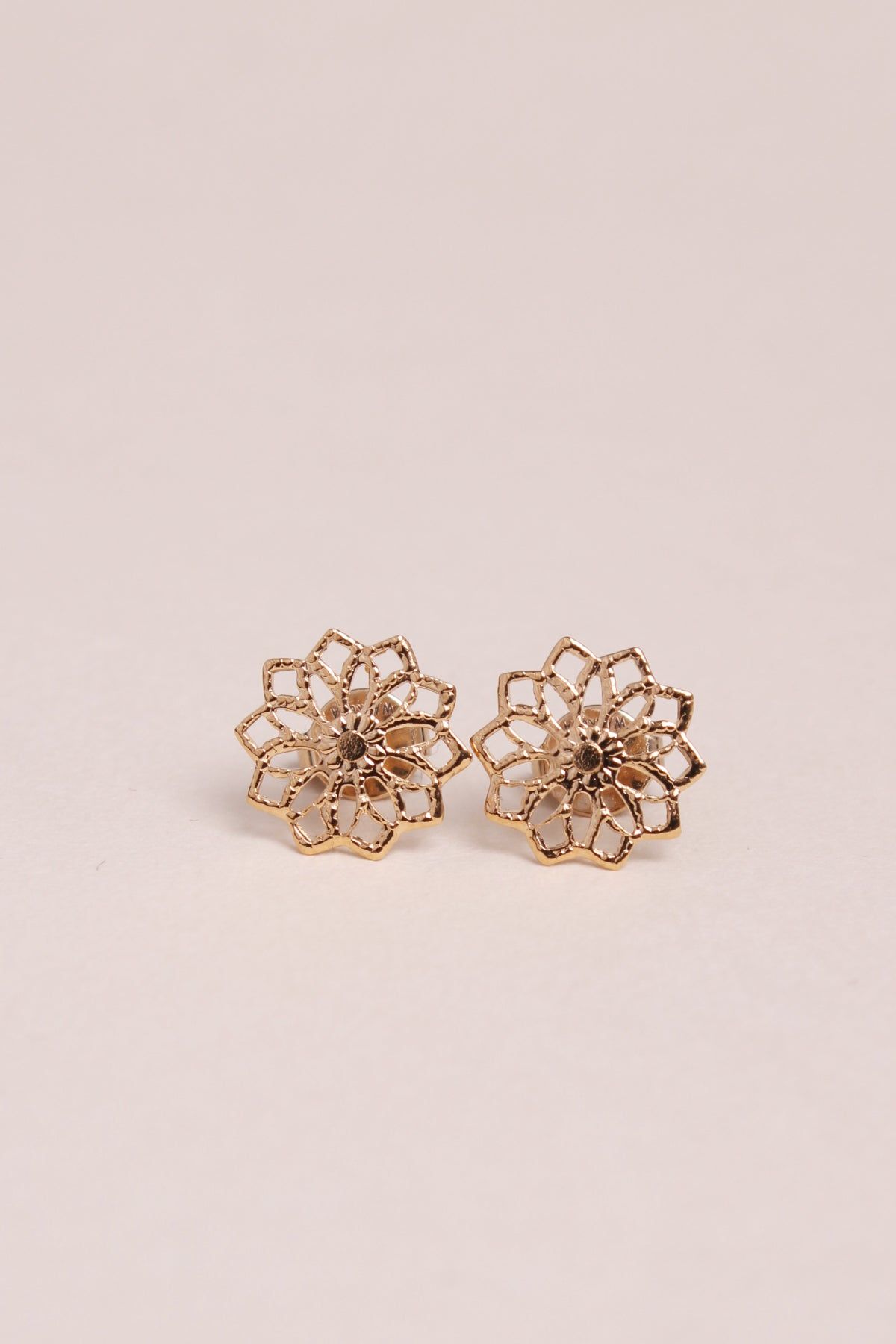 Boucles d'oreilles Oeillet sold by Waekura product image thumbnail 2