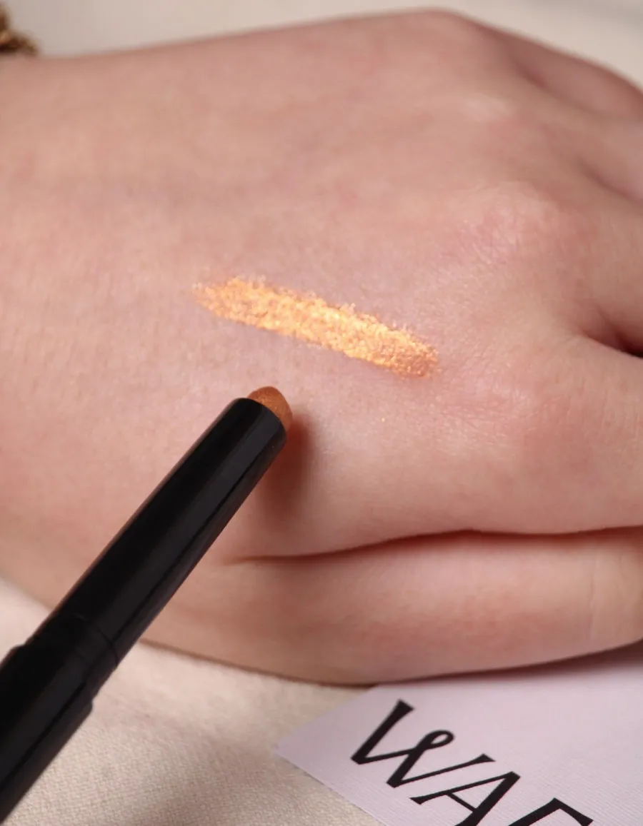 Bobbi Brown - Long-Wear Cream Shadow Stick - Golden light (offert dès 80€ d'achats) sold by Waekura product image thumbnail 2