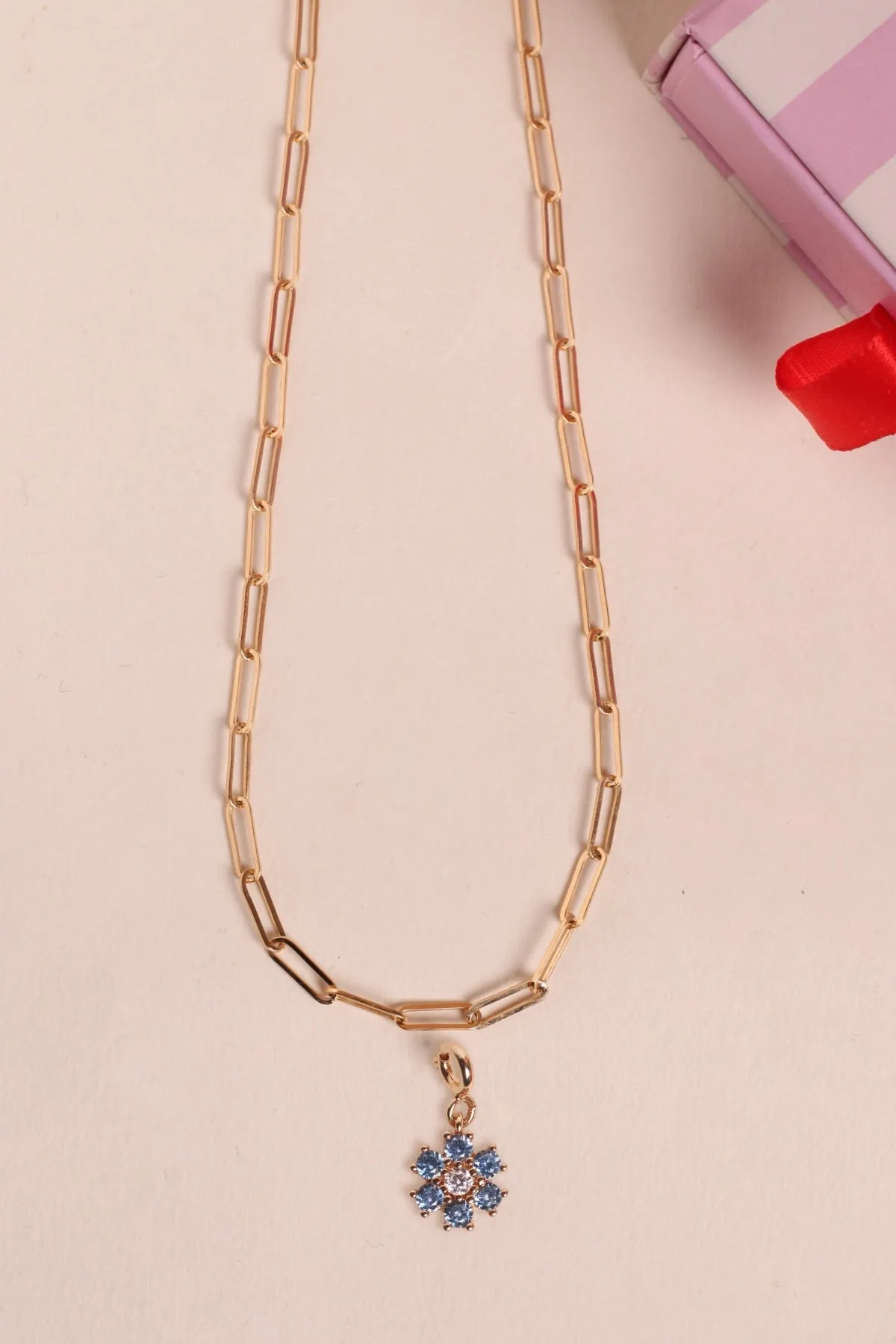 Collier Blume sold by Waekura product image thumbnail 2