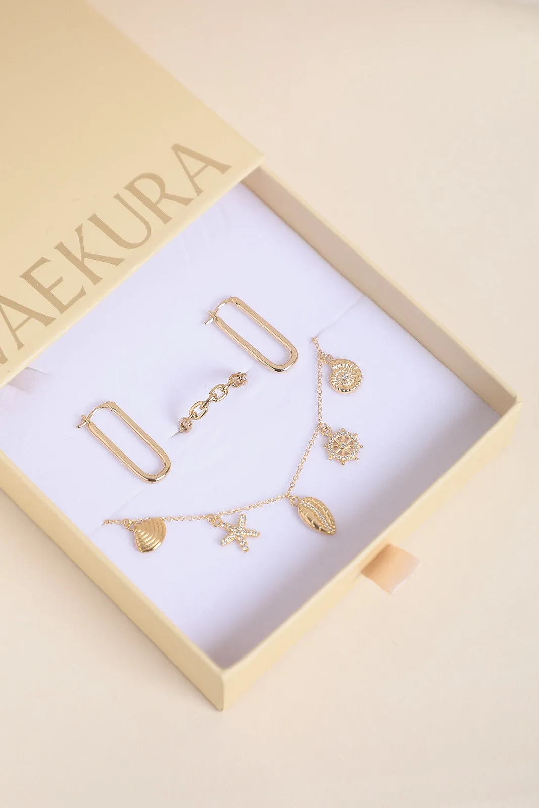 L'offre du moment sold by Waekura