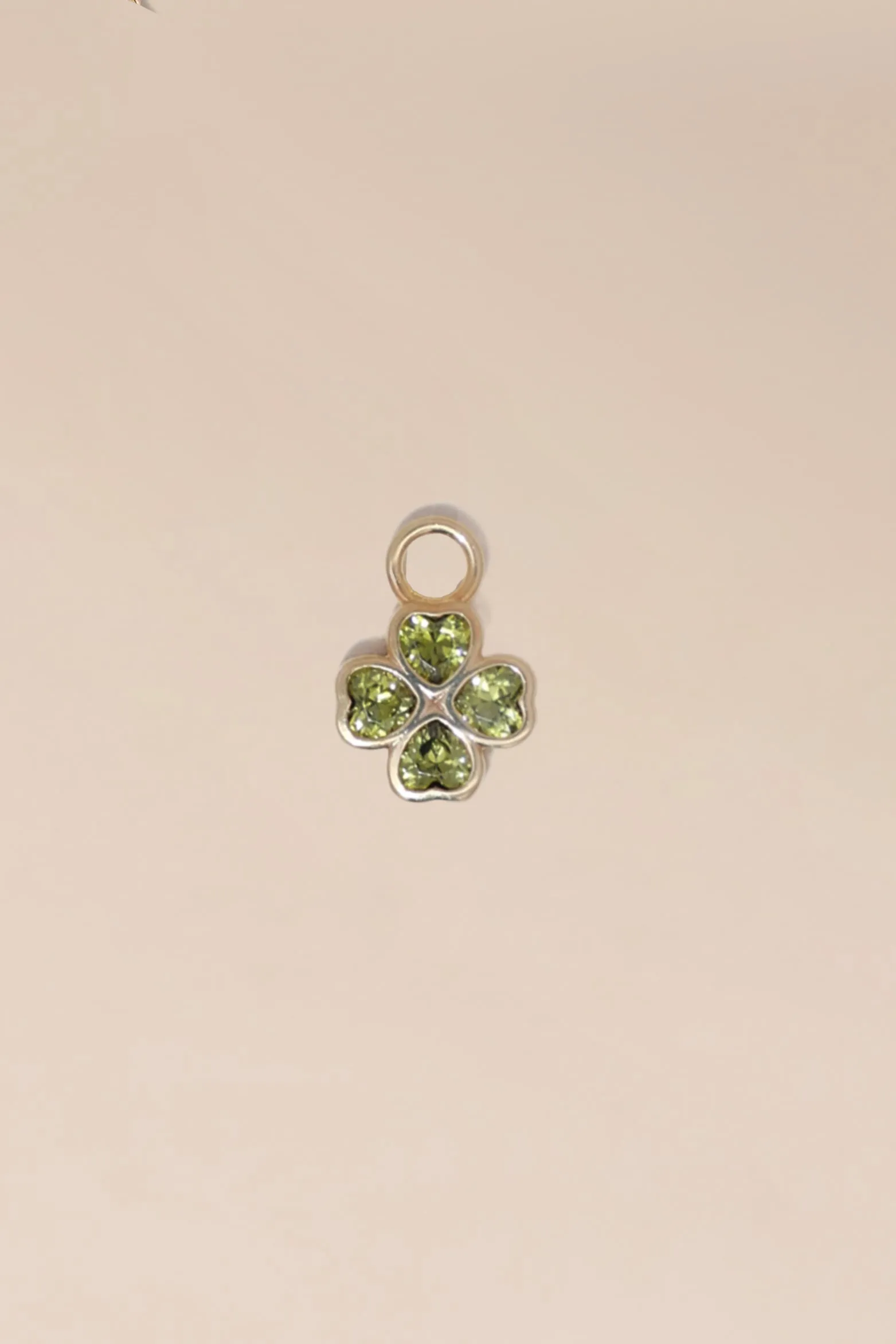 Charms Trèfle sold by Waekura