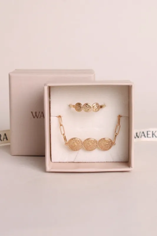 Coffret Syra sold by Waekura