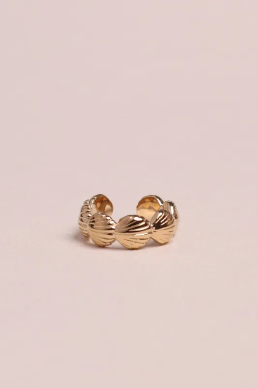 Earcuff Ariel sold by Waekura