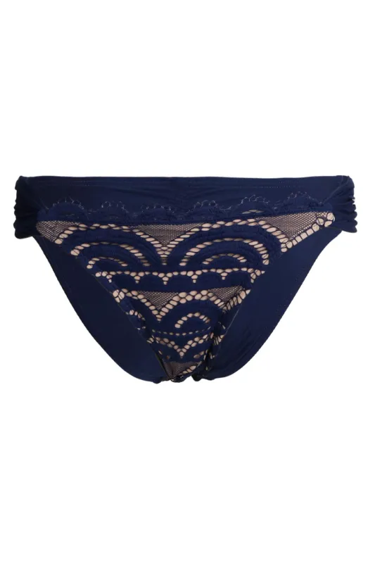 Lace Fanned Teeny Bottom Pacific sold by Sand Dollar