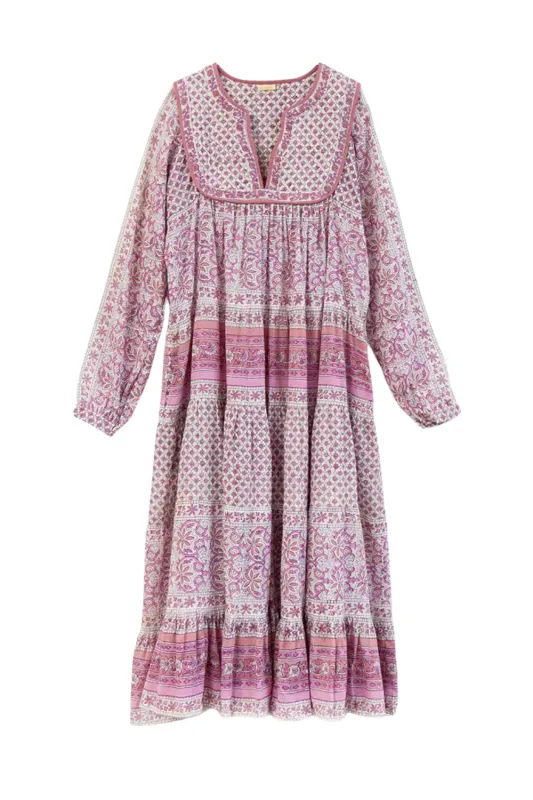 Nitika Nima Dress Quilt, Mauve sold by Sand Dollar