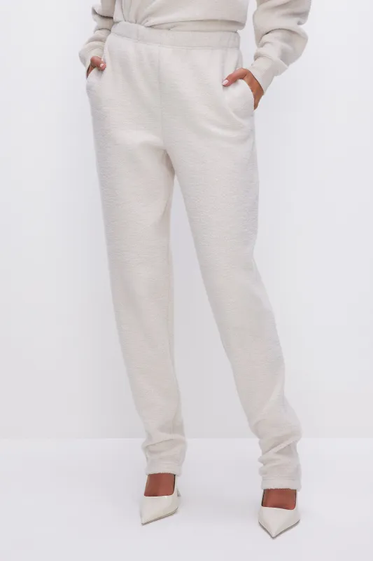 Sherpa Boyfriend Sweatpant Tusk made by Good American