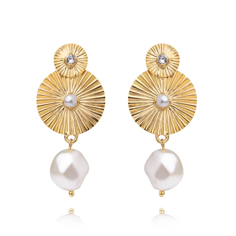 Odessa Pearl Earrings Gold made by Sand Dollar
