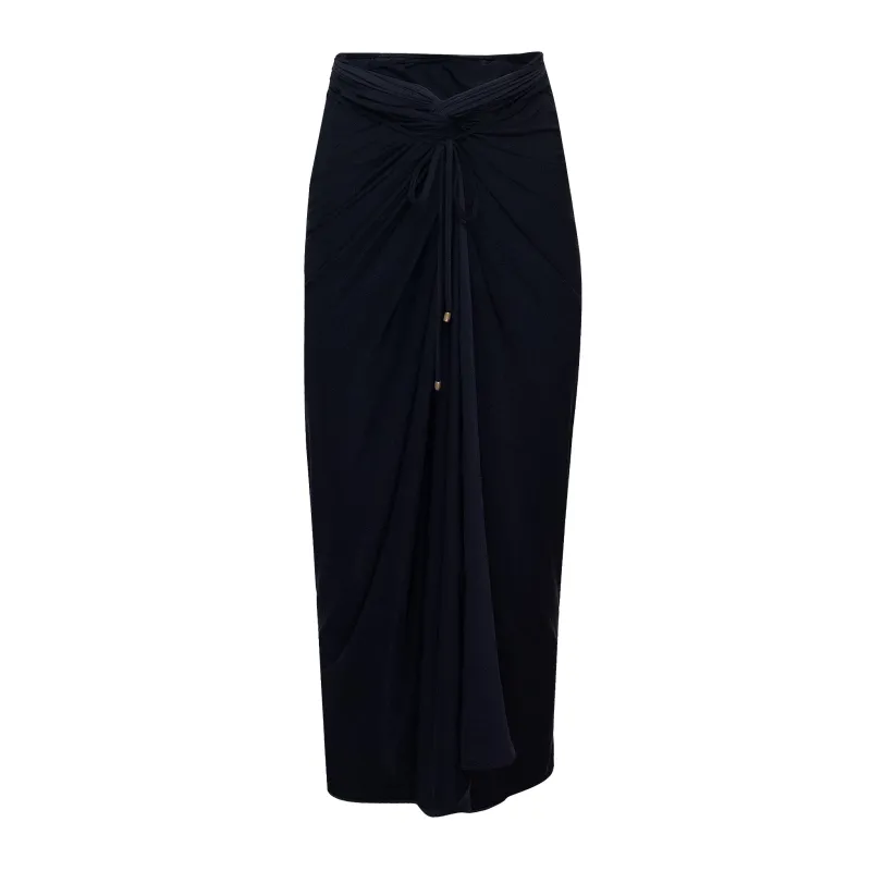 Knot Touch Sarong Black made by Sand Dollar