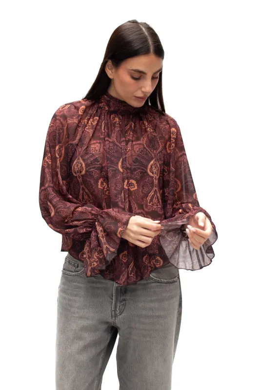 Blusa a fantasia sold by Apartamento