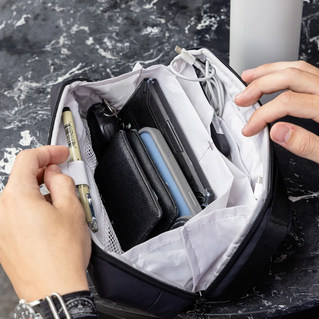 Tech Pouch - 2.5L - Absolute Black sold by Cabin Zero product image thumbnail 4