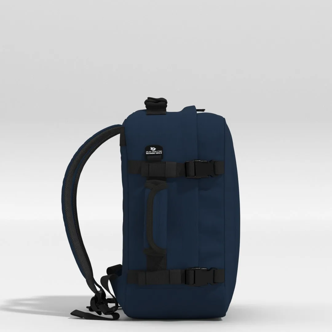 Classic Cabin Backpack 28L Navy sold by Cabin Zero product image thumbnail 3