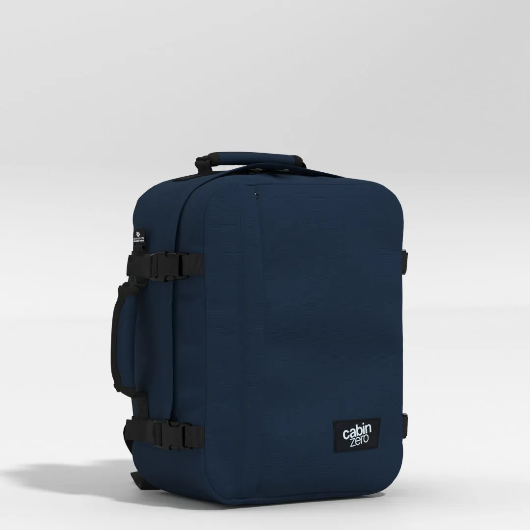 Classic Cabin Backpack 28L Navy sold by Cabin Zero product image thumbnail 2