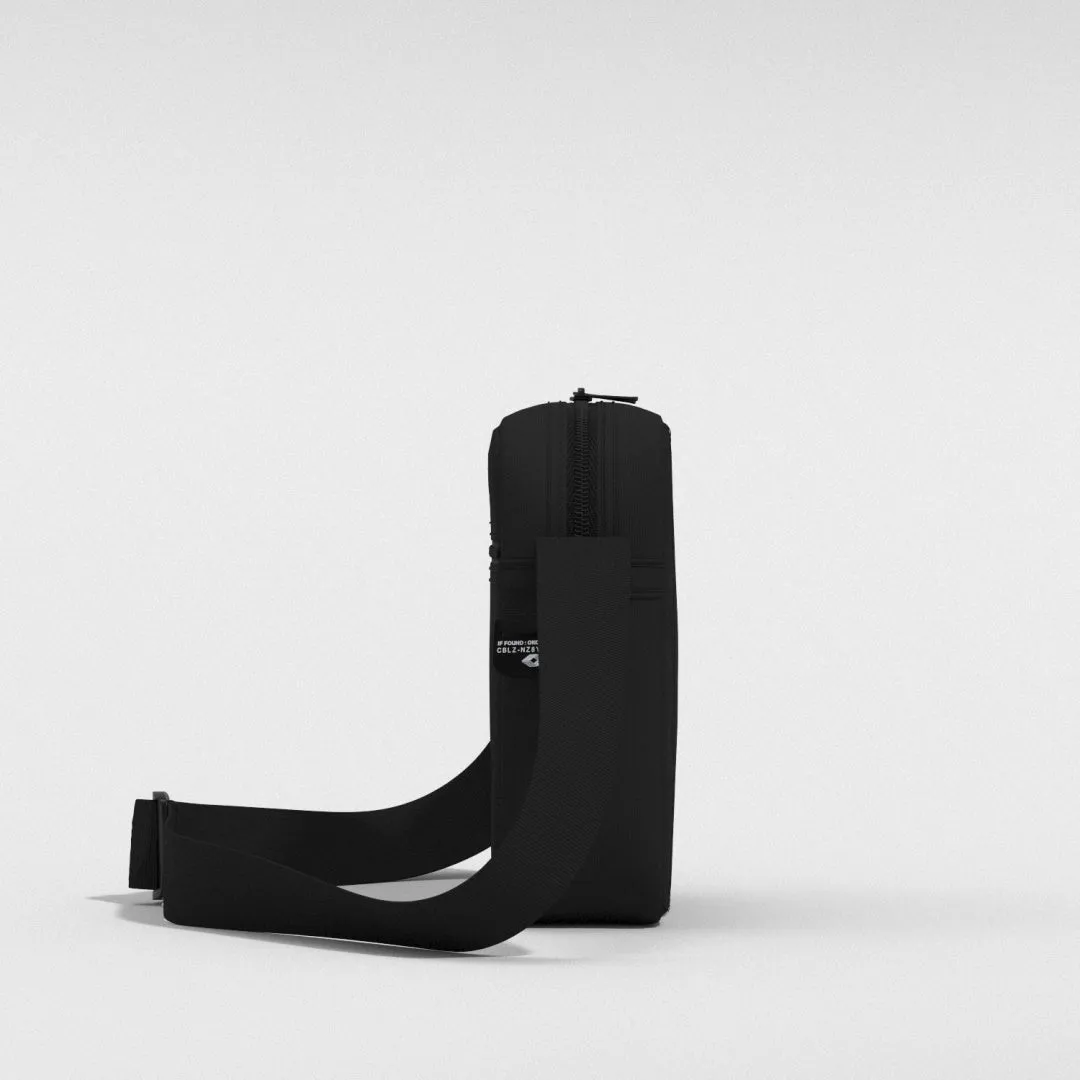 Sidekick 3L Absolute Black sold by Cabin Zero product image thumbnail 5