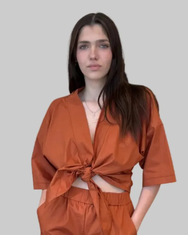 Easy Away Tie-Top made by The Kno