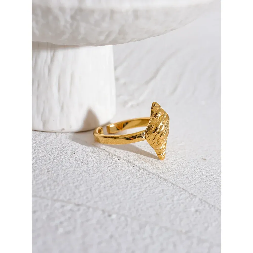Croissant Ring sold by Pusca product image thumbnail 5