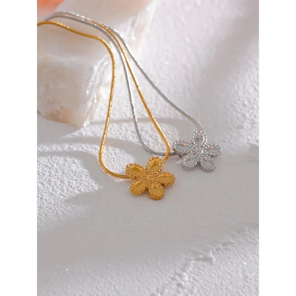 Flower Necklace sold by Pusca product image thumbnail 2