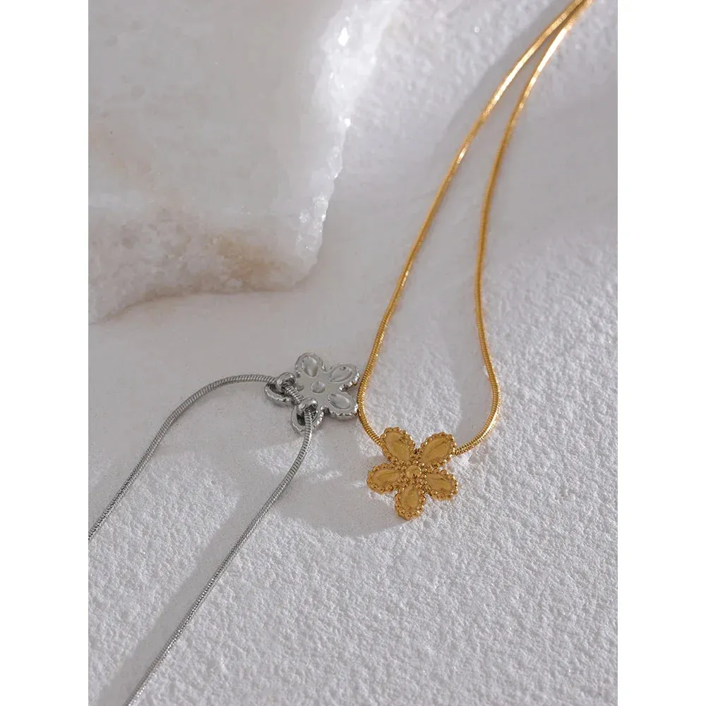 Flower Necklace sold by Pusca product image thumbnail 5