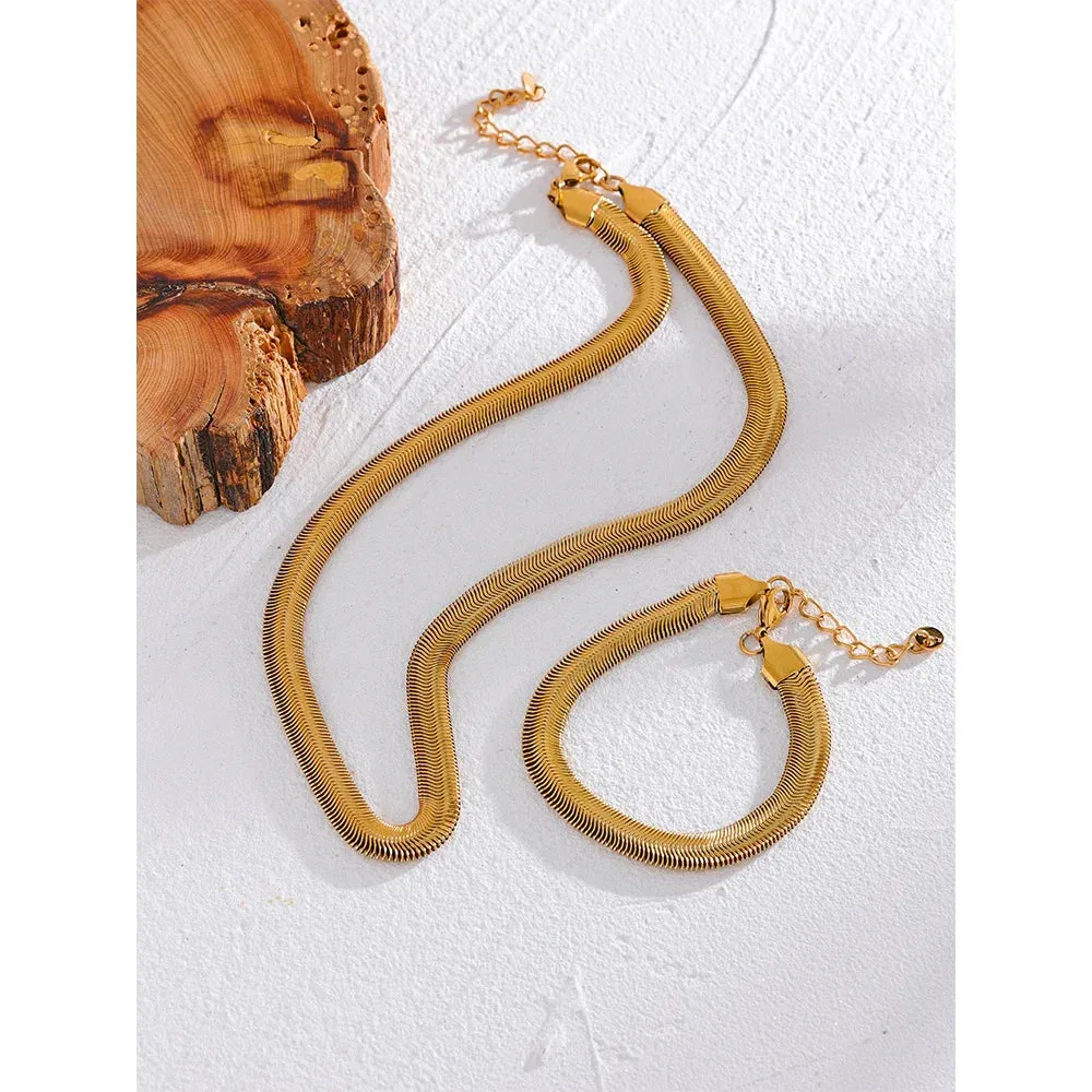 Simple Necklace sold by Pusca product image thumbnail 3