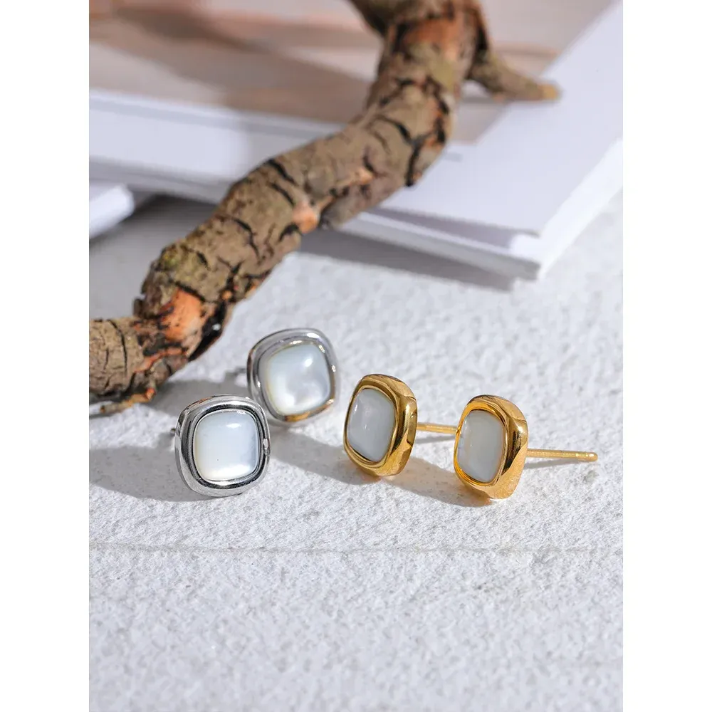 Chic Earrings sold by PUSCA JEWELS product image thumbnail 5