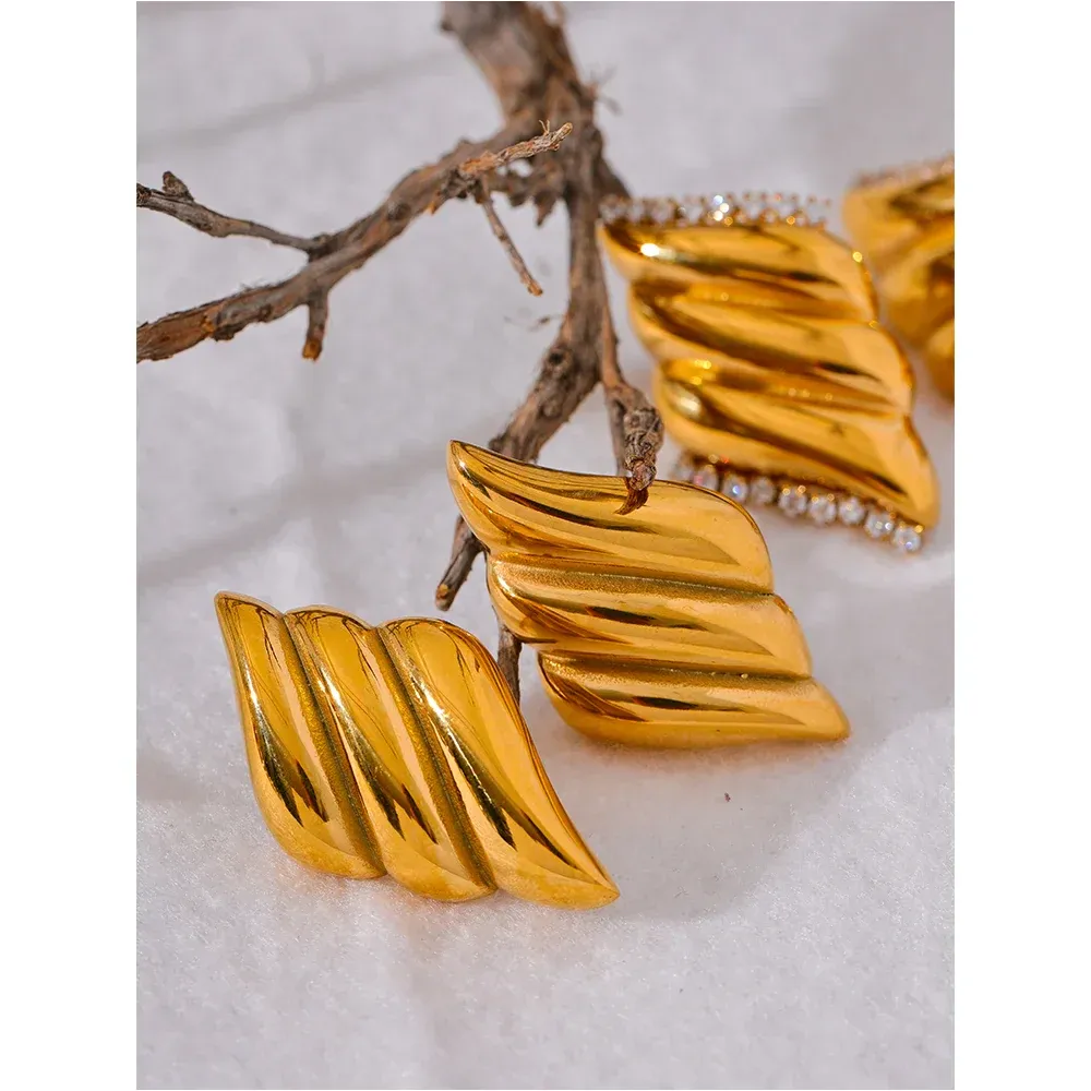 Angel wings Earrings sold by Pusca product image thumbnail 3