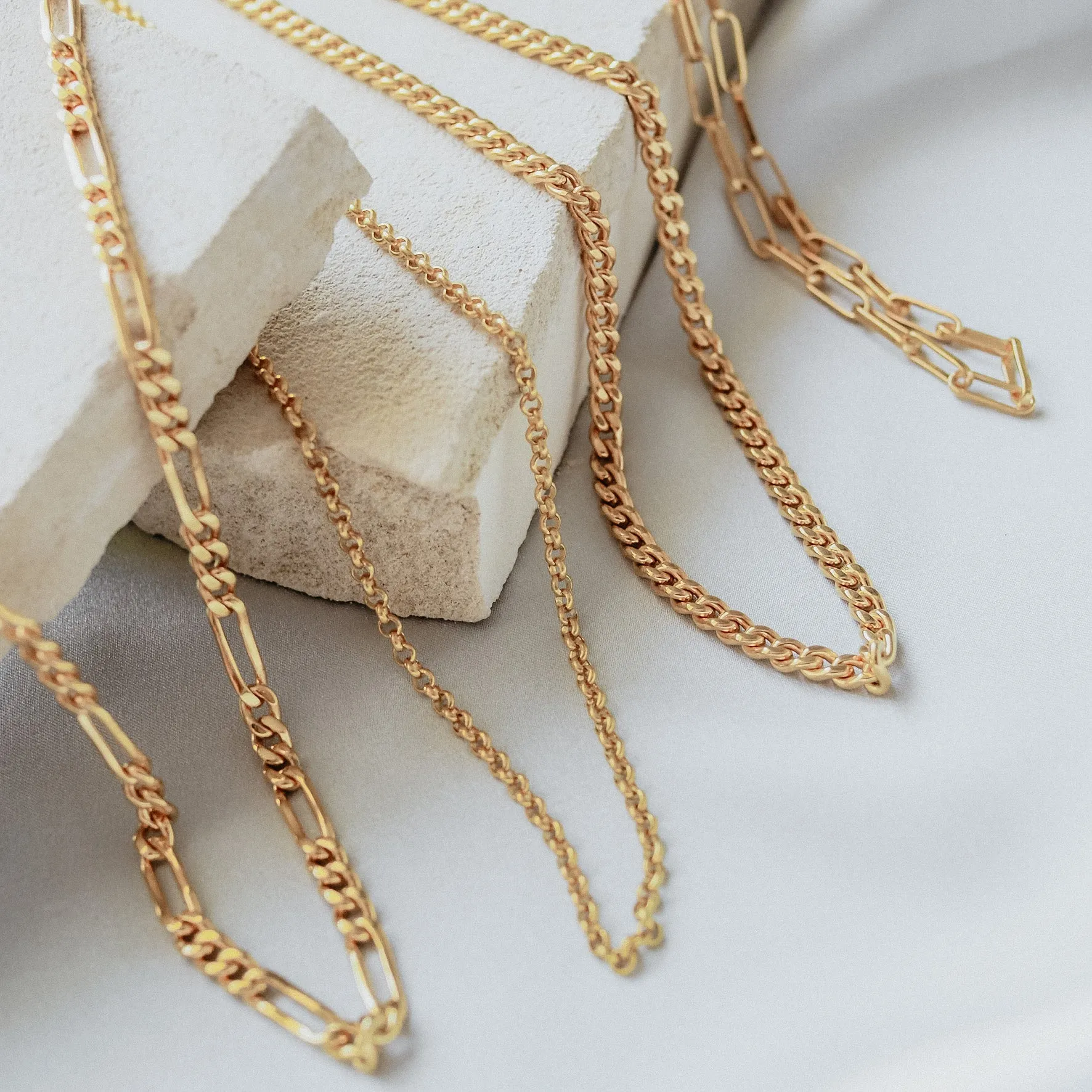 Minimalist Figari Chain Necklace - Gold sold by Pusca product image thumbnail 4