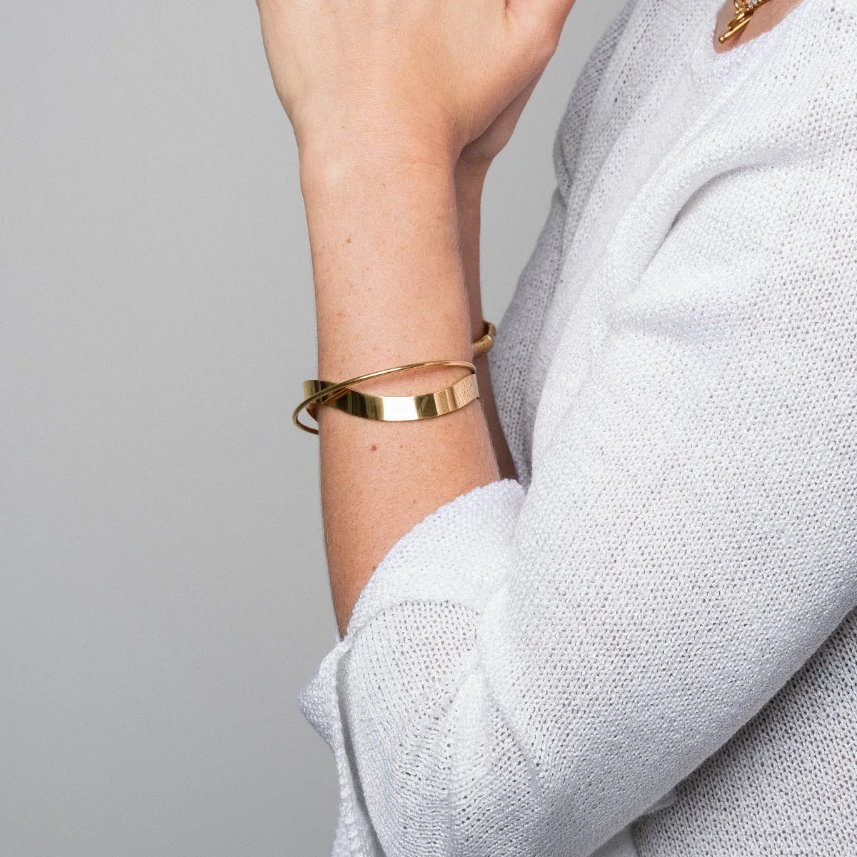 Intertwine Bangle Bracelet - Gold sold by Pusca product image thumbnail 3