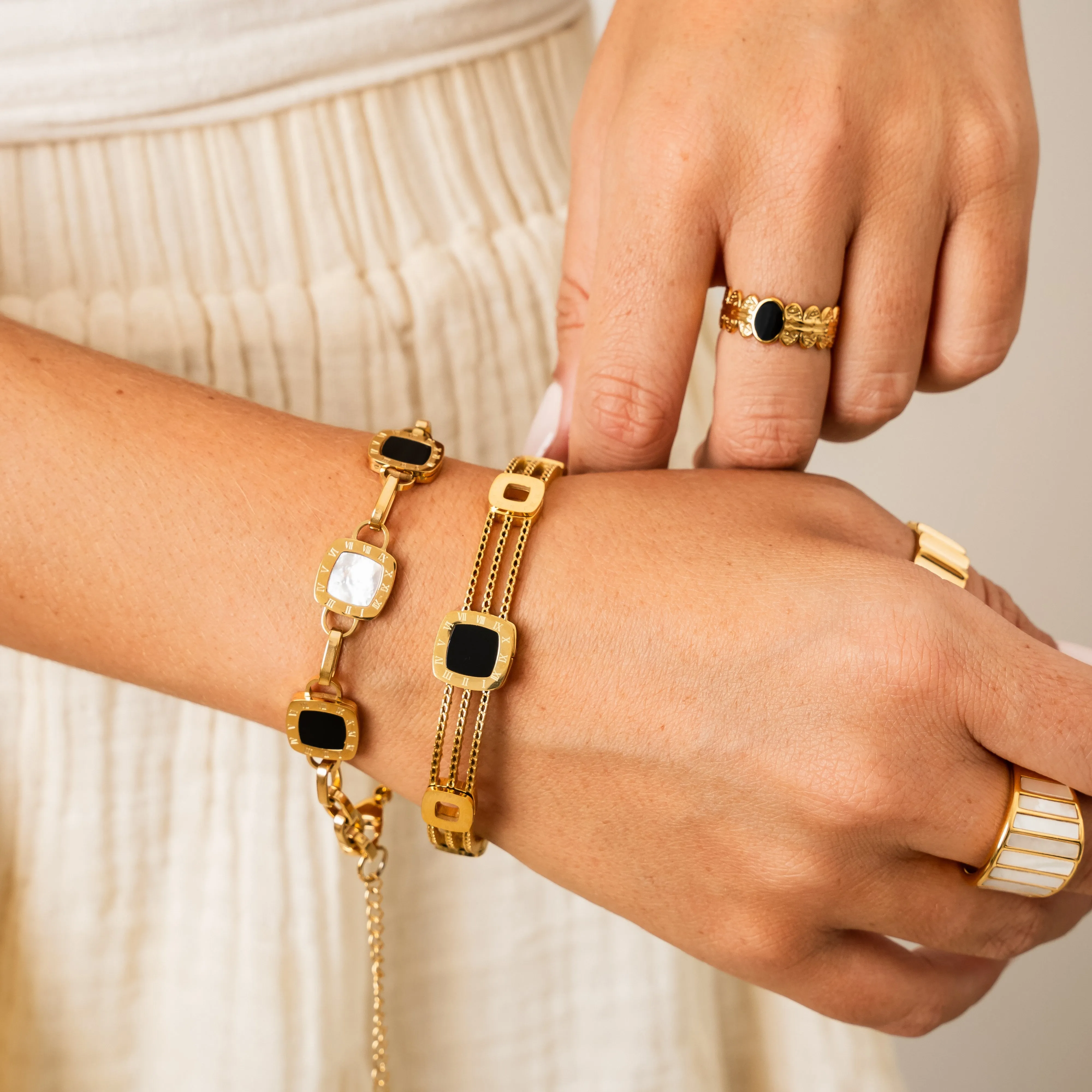 Square Monochrome Clip Chain Bracelet - Gold sold by Pusca product image thumbnail 3