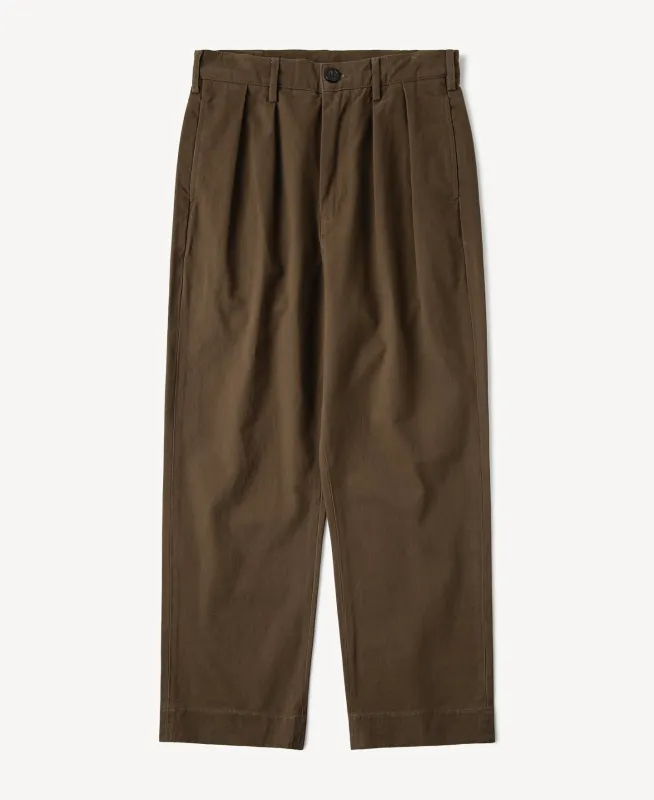 Classic Fit Two-pleated Chino made by Time Catcher