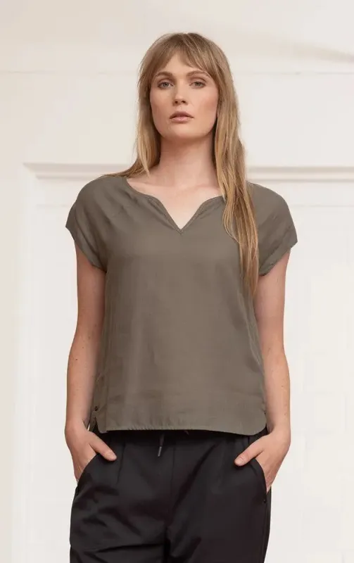 LIGHTWEIGHT ORGANIC COTTON TOP - CLEARANCE sold by Alchemy Equipment