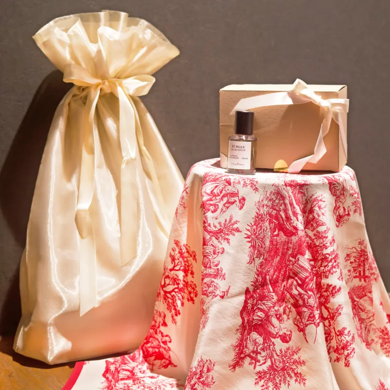 GIFT WRAPPING sold by Shinyakozuka