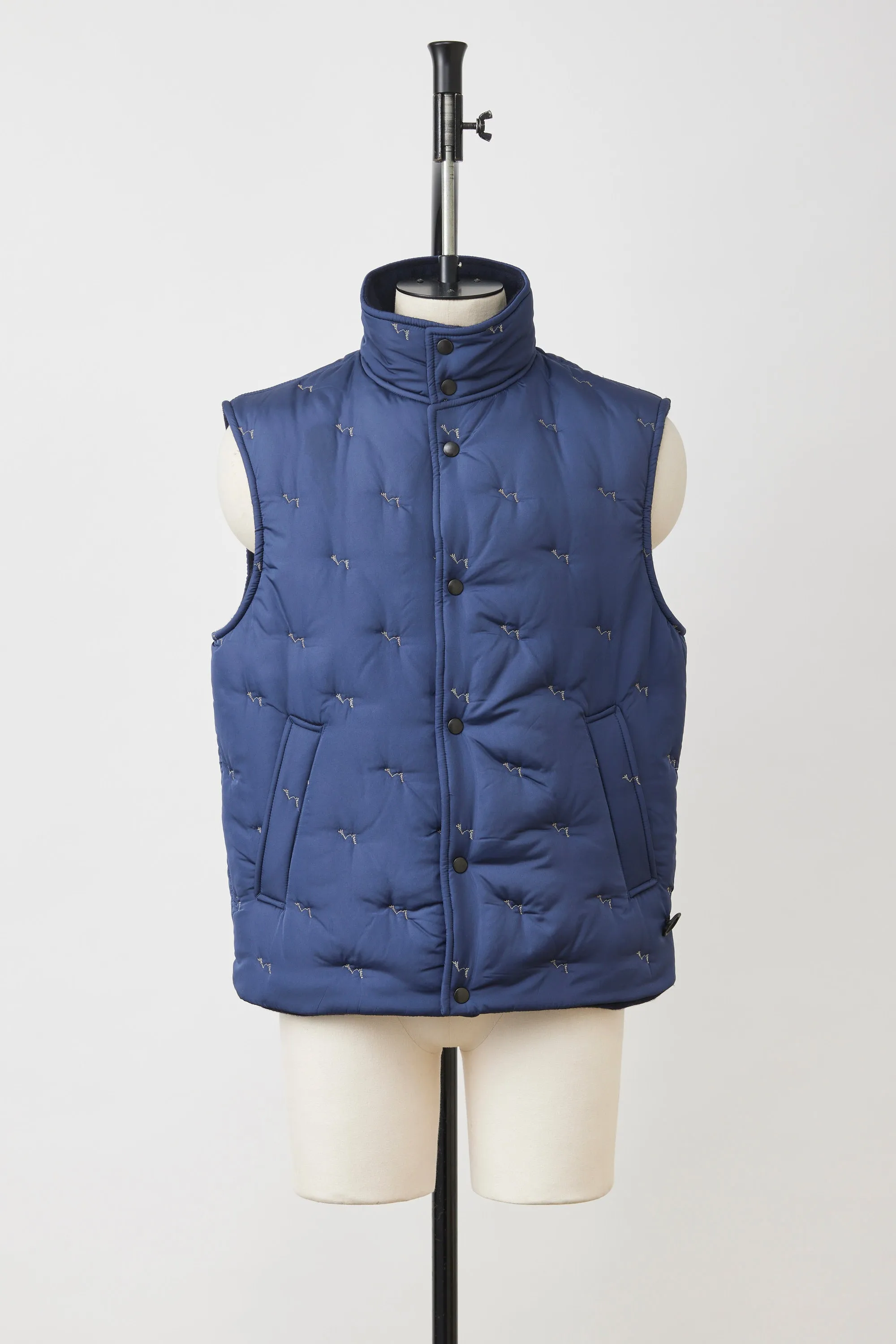 MOUNTAINEER GILET sold by Shinyakozuka