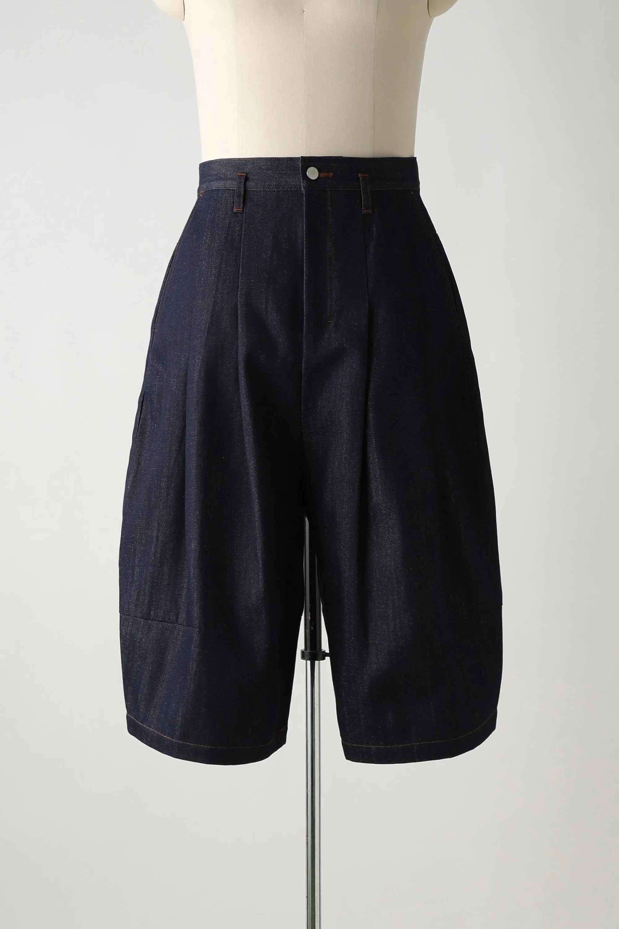 BAGGY SHORTS sold by Shinyakozuka