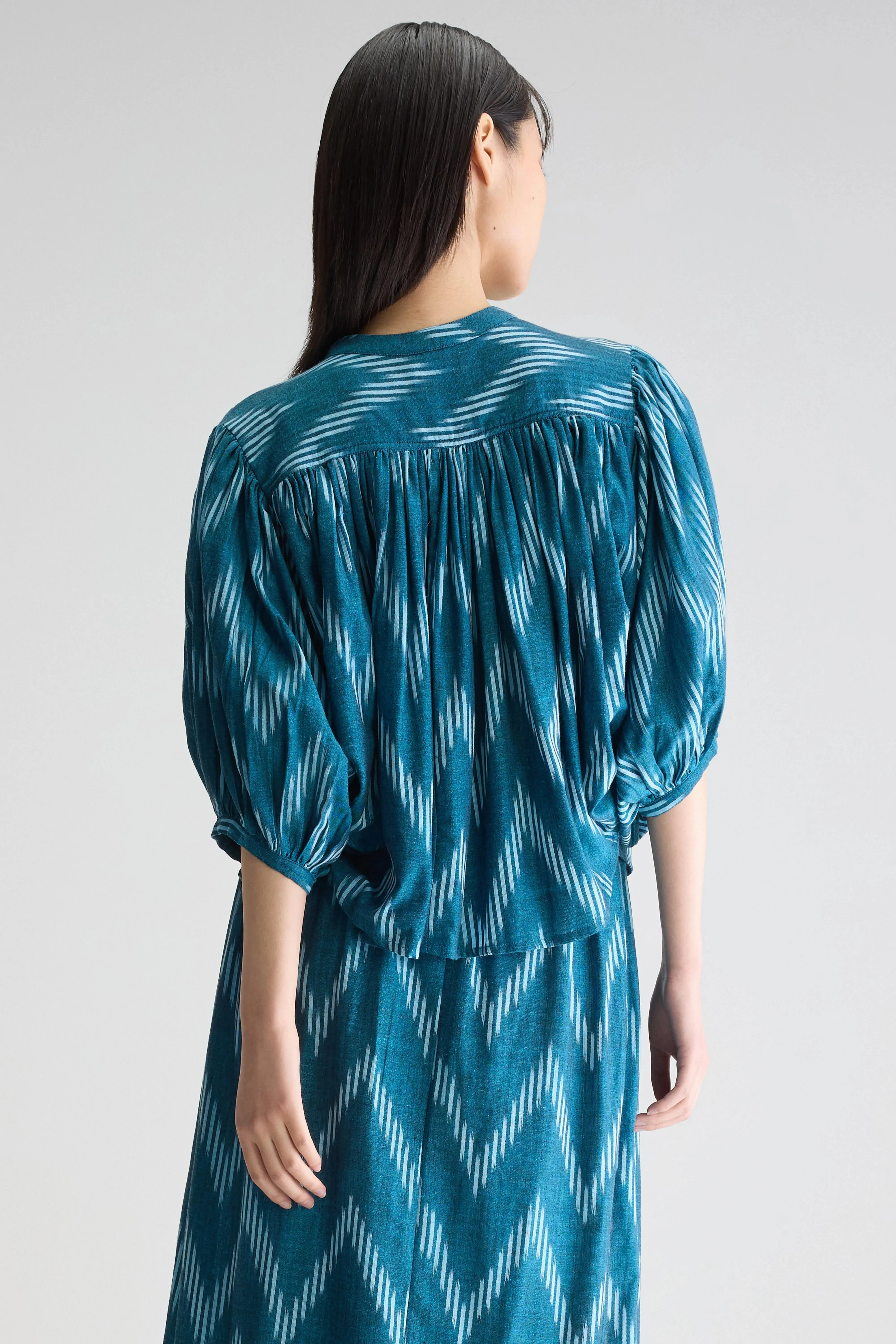 Ink cropped blouse (251 / W / COMBO A) sold by Bellrose product image thumbnail 4