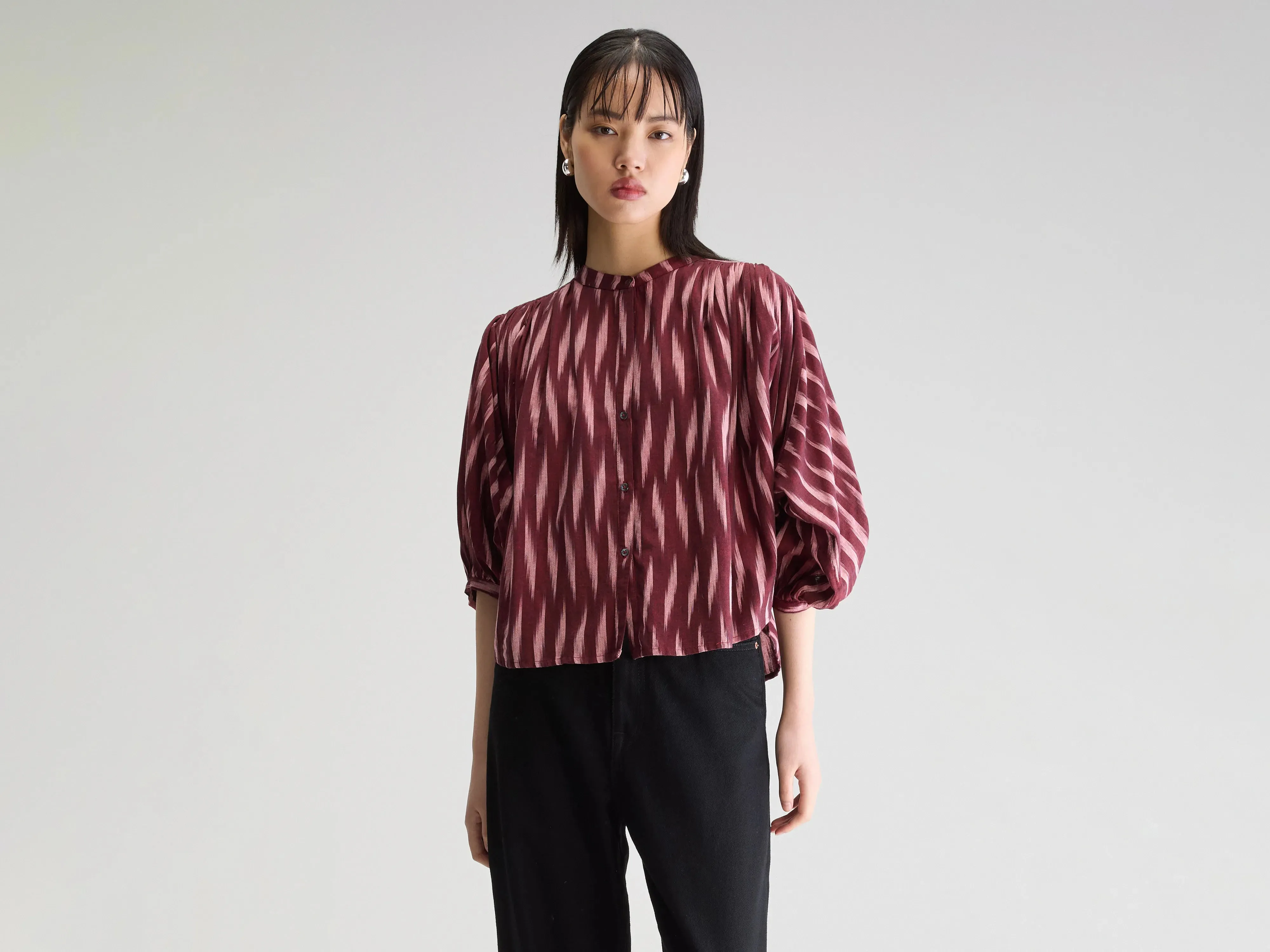 Ink cropped blouse (251 / W / COMBO A) sold by Bellrose