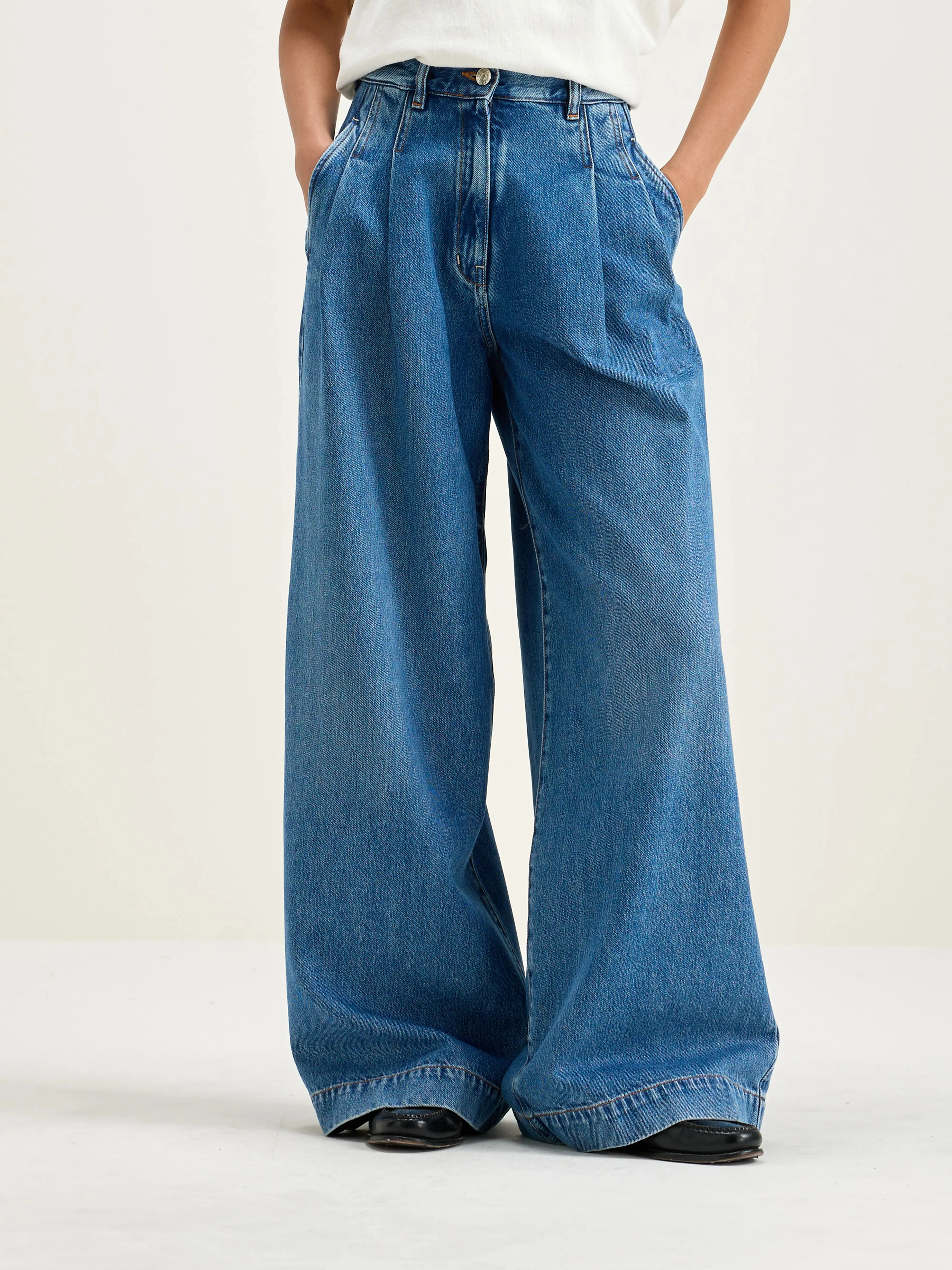 Denim N. 74 super-wide jeans (242 / W / USED BLUE) sold by Bellrose product image thumbnail 3