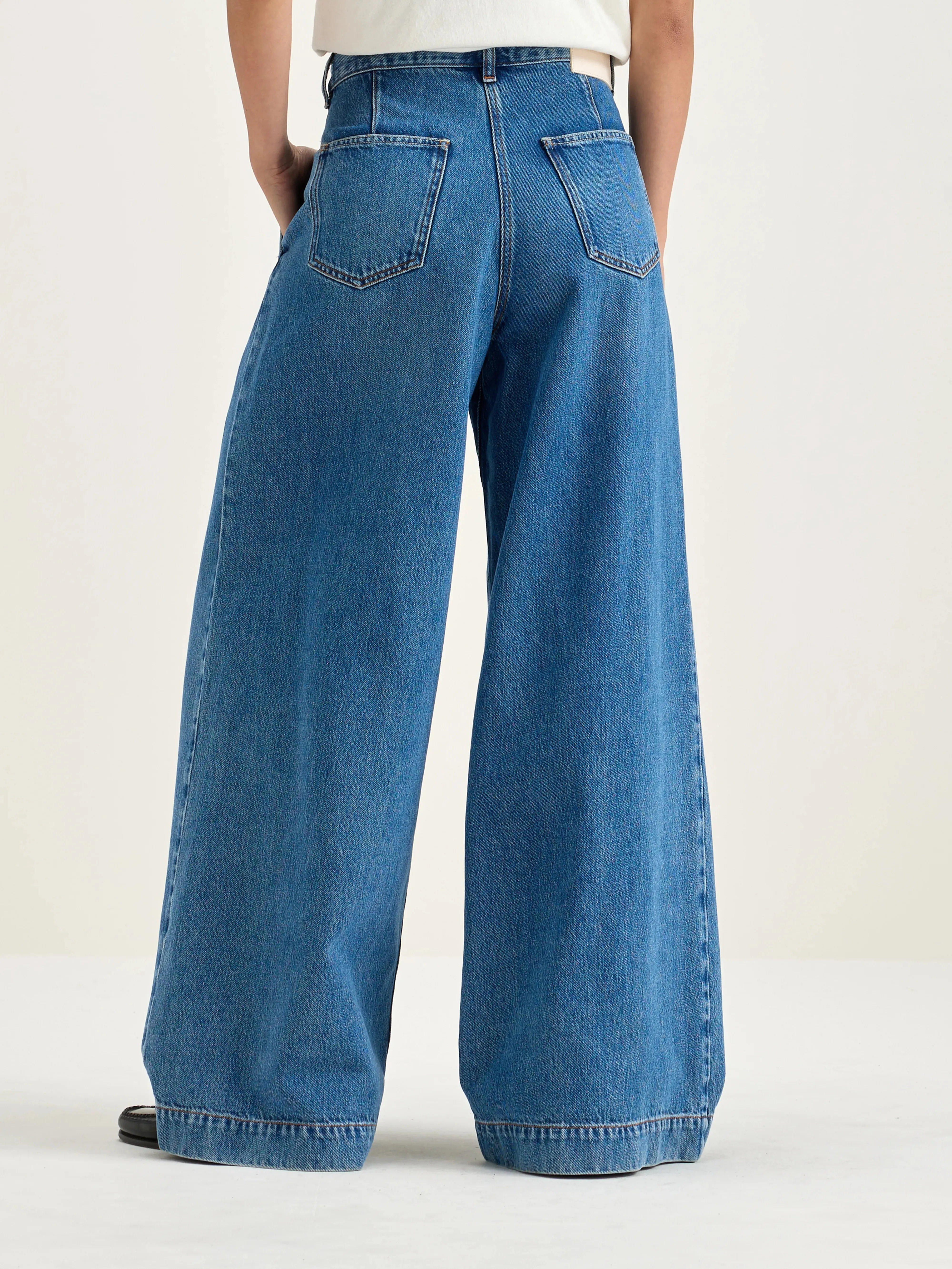 Denim N. 74 super-wide jeans (242 / W / USED BLUE) sold by Bellrose product image thumbnail 4