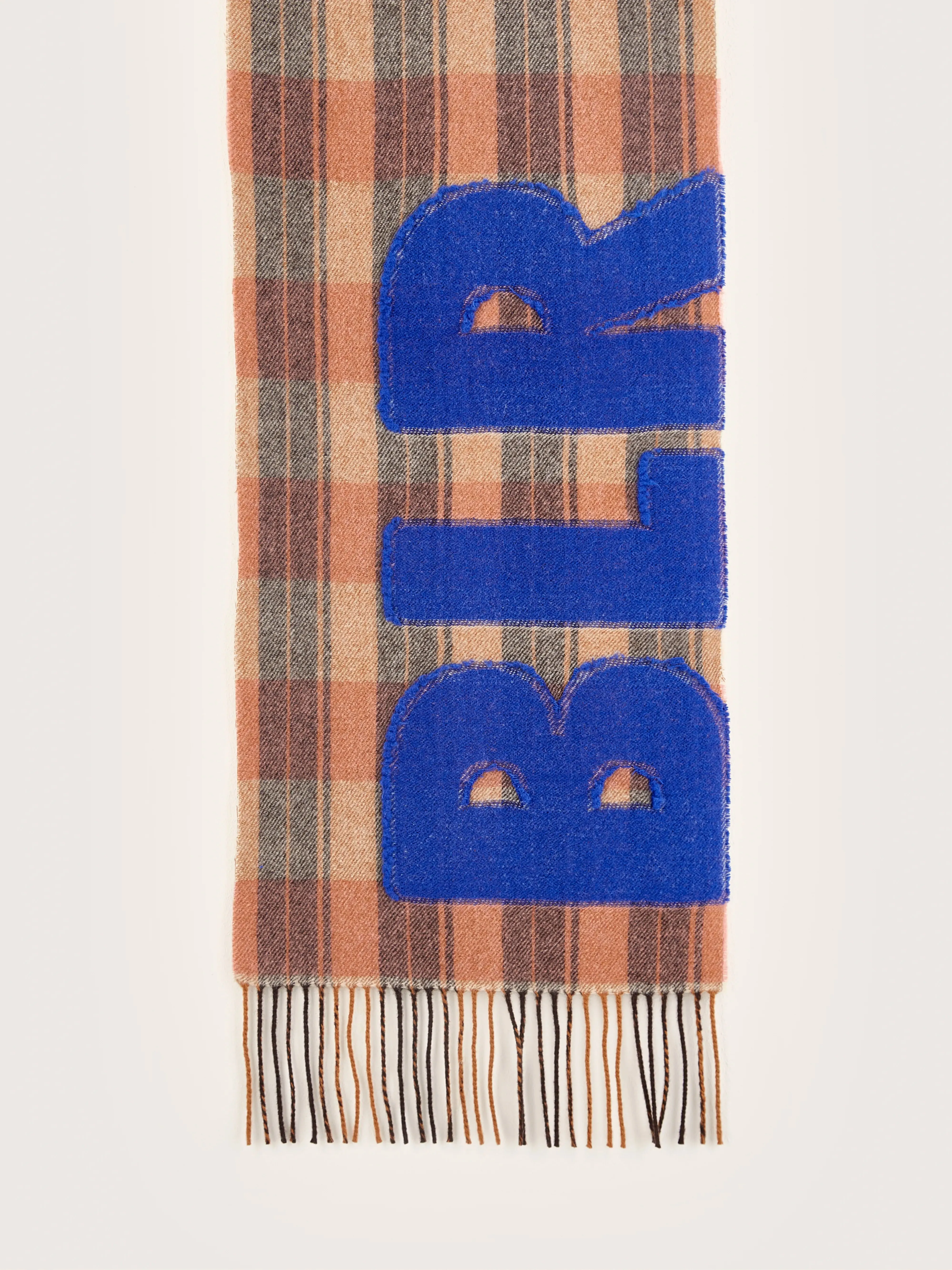 Mut tartan scarf (242 / W / DISPLAY A) sold by Bellrose product image thumbnail 5