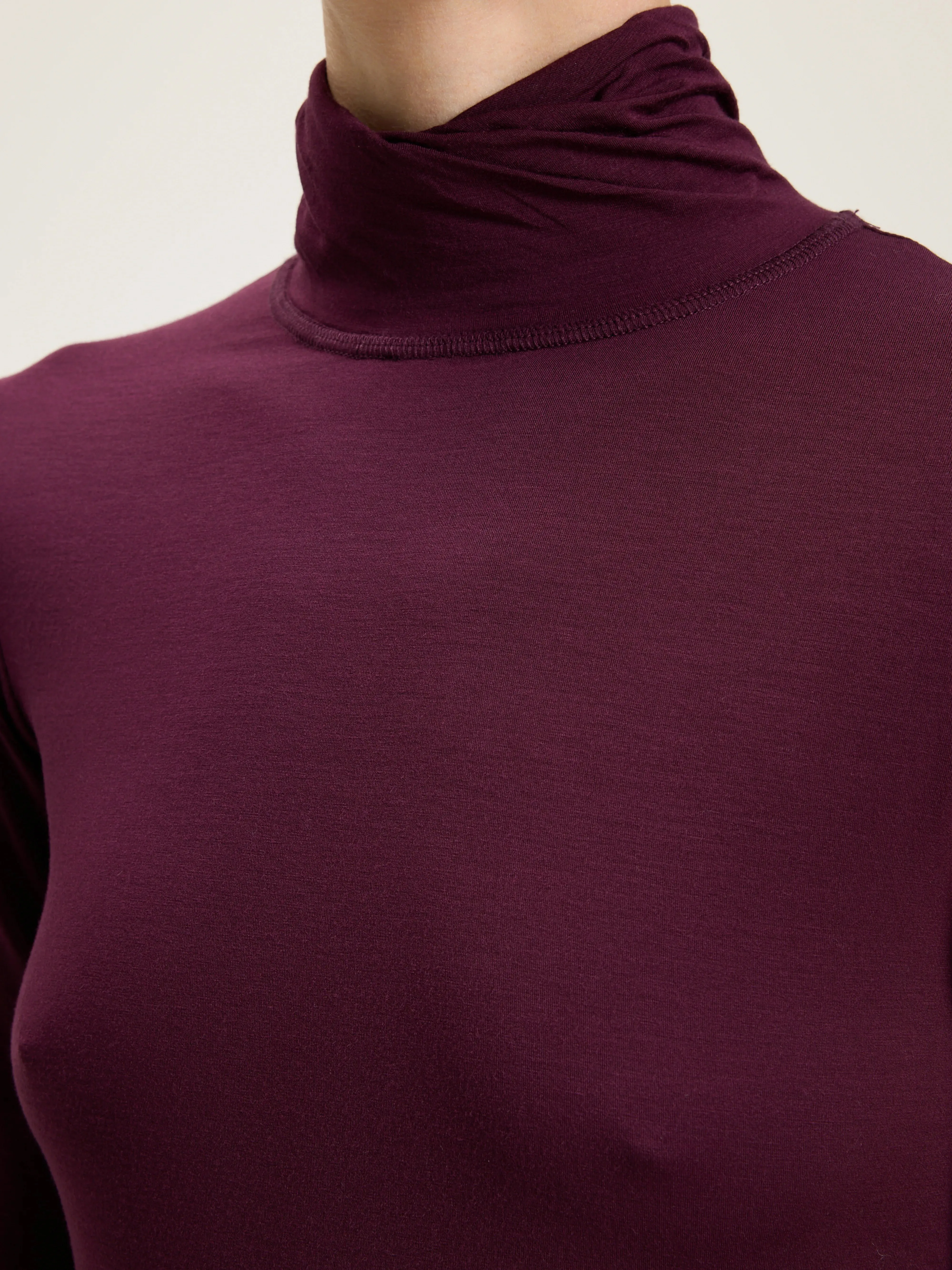 Vinny slim t-shirt (242 / W / WINE) sold by Bellrose product image thumbnail 5