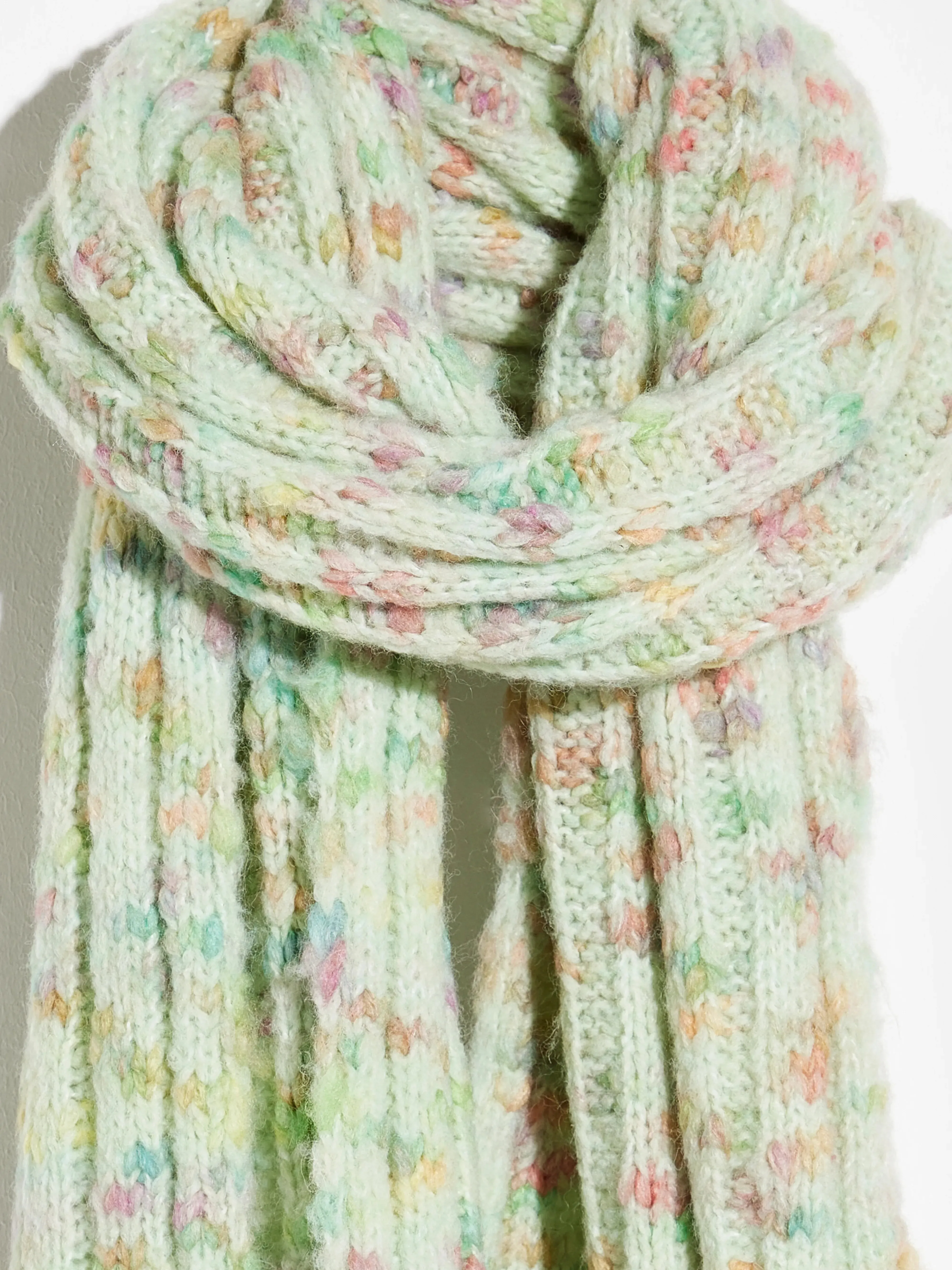 Aumoy Scarf (232 / G / CELADON) sold by Bellrose product image thumbnail 3