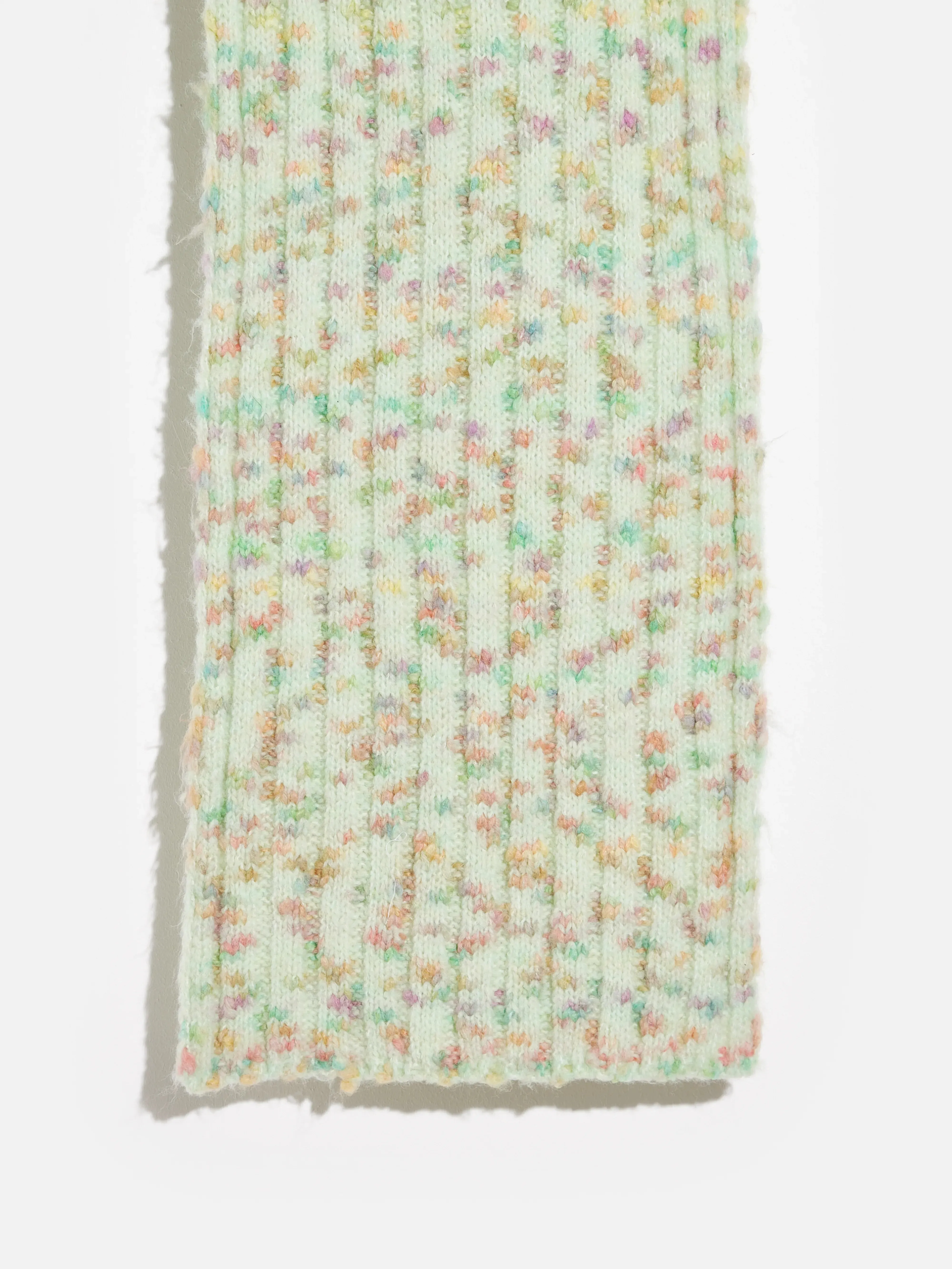 Aumoy Scarf (232 / G / CELADON) sold by Bellrose product image thumbnail 4