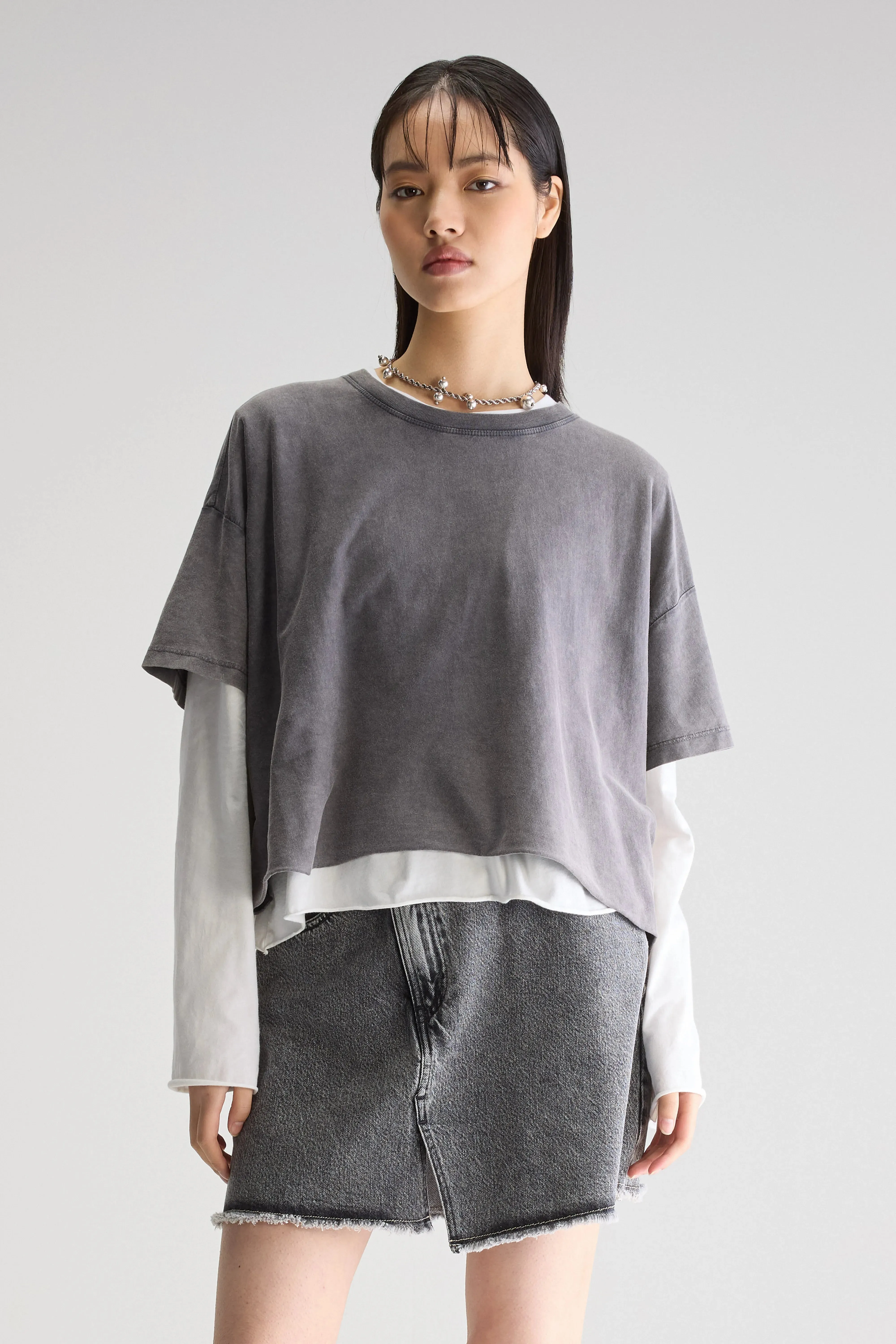 Farpy cropped t-shirt (251 / W / BLACK BEAUTY) sold by Bellrose product image thumbnail 2