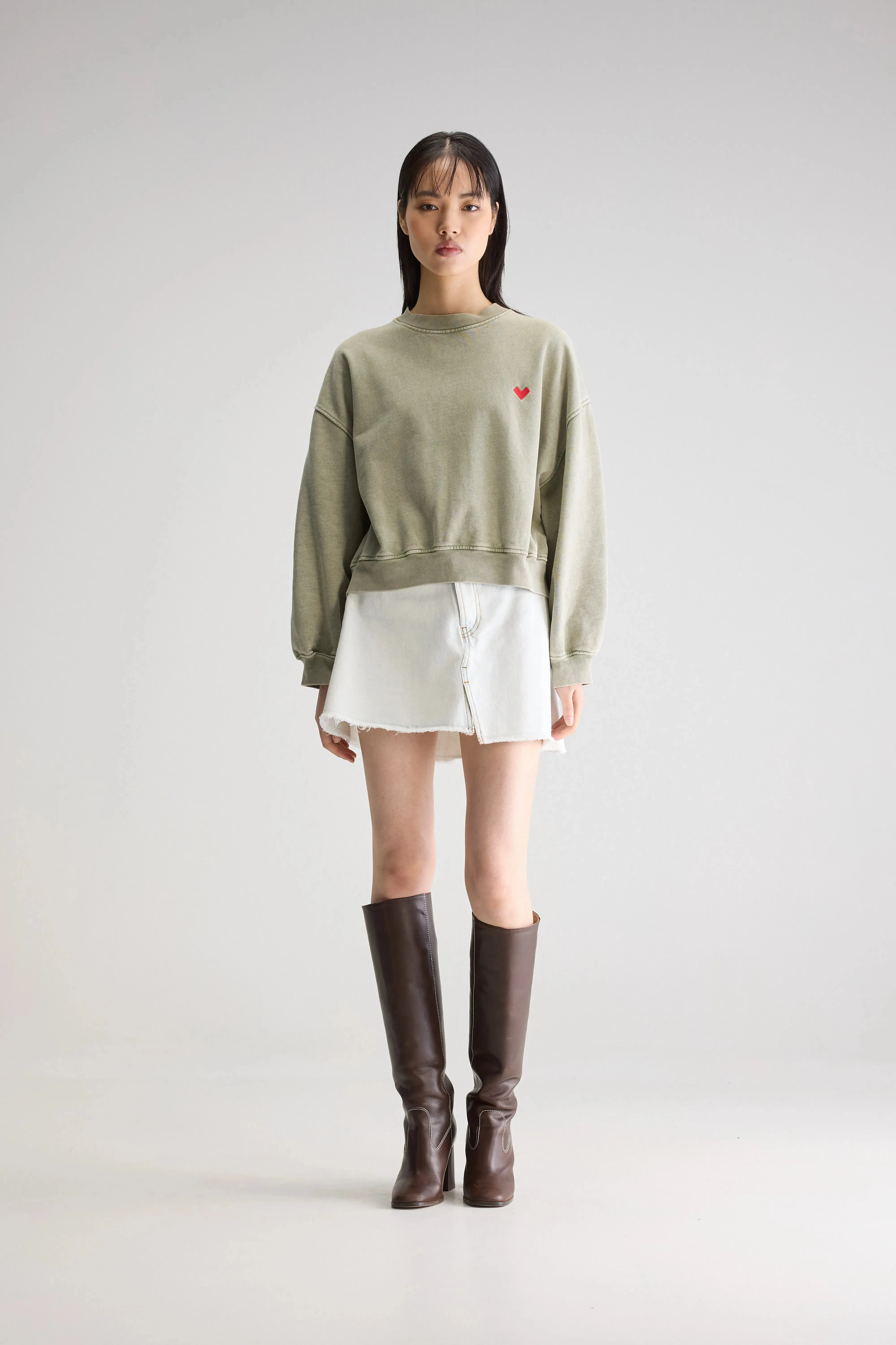 Fancy cropped crewneck sweatshirt (251 / W / JEEP) sold by Bellrose product image thumbnail 3
