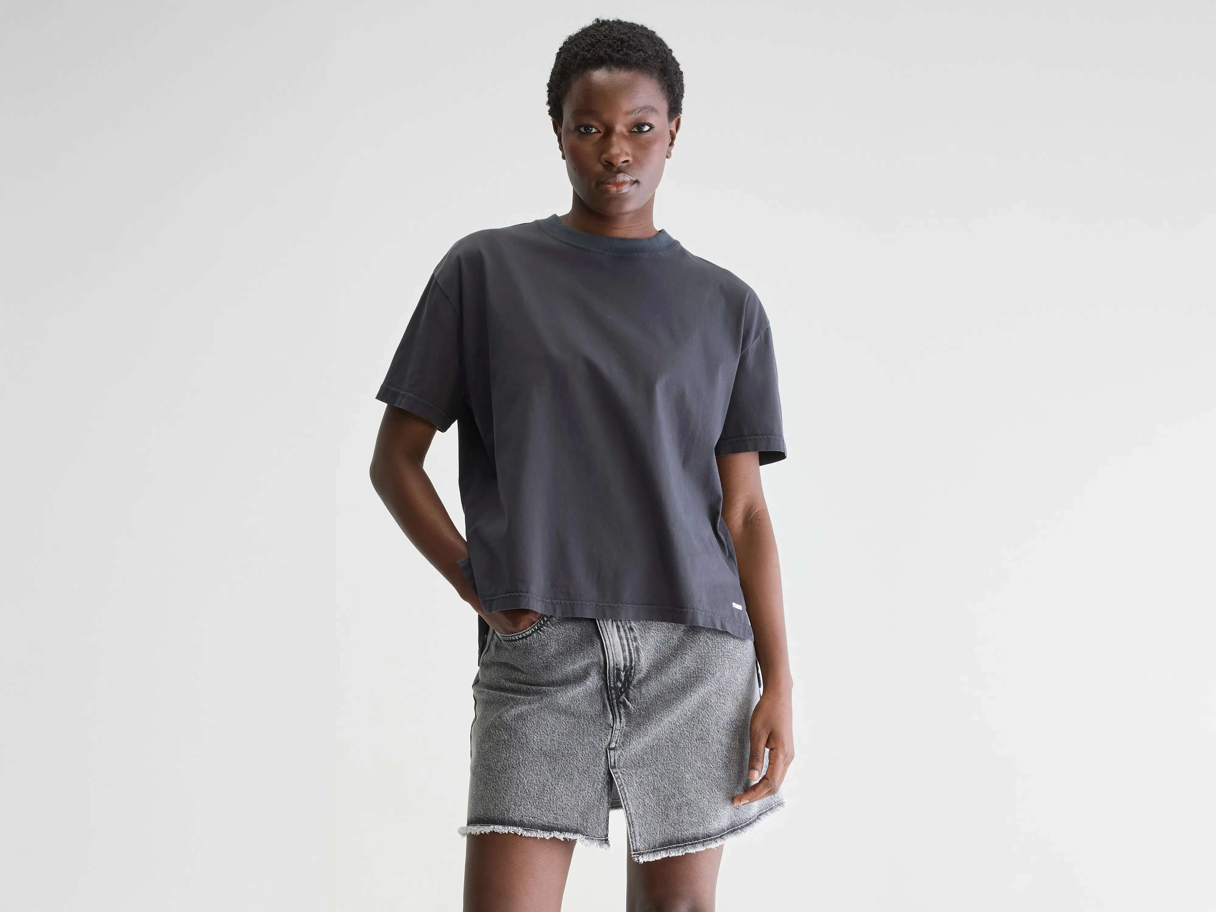 Felio short-sleeve t-shirt (251 / W / BLACK BEAUTY) sold by Bellrose